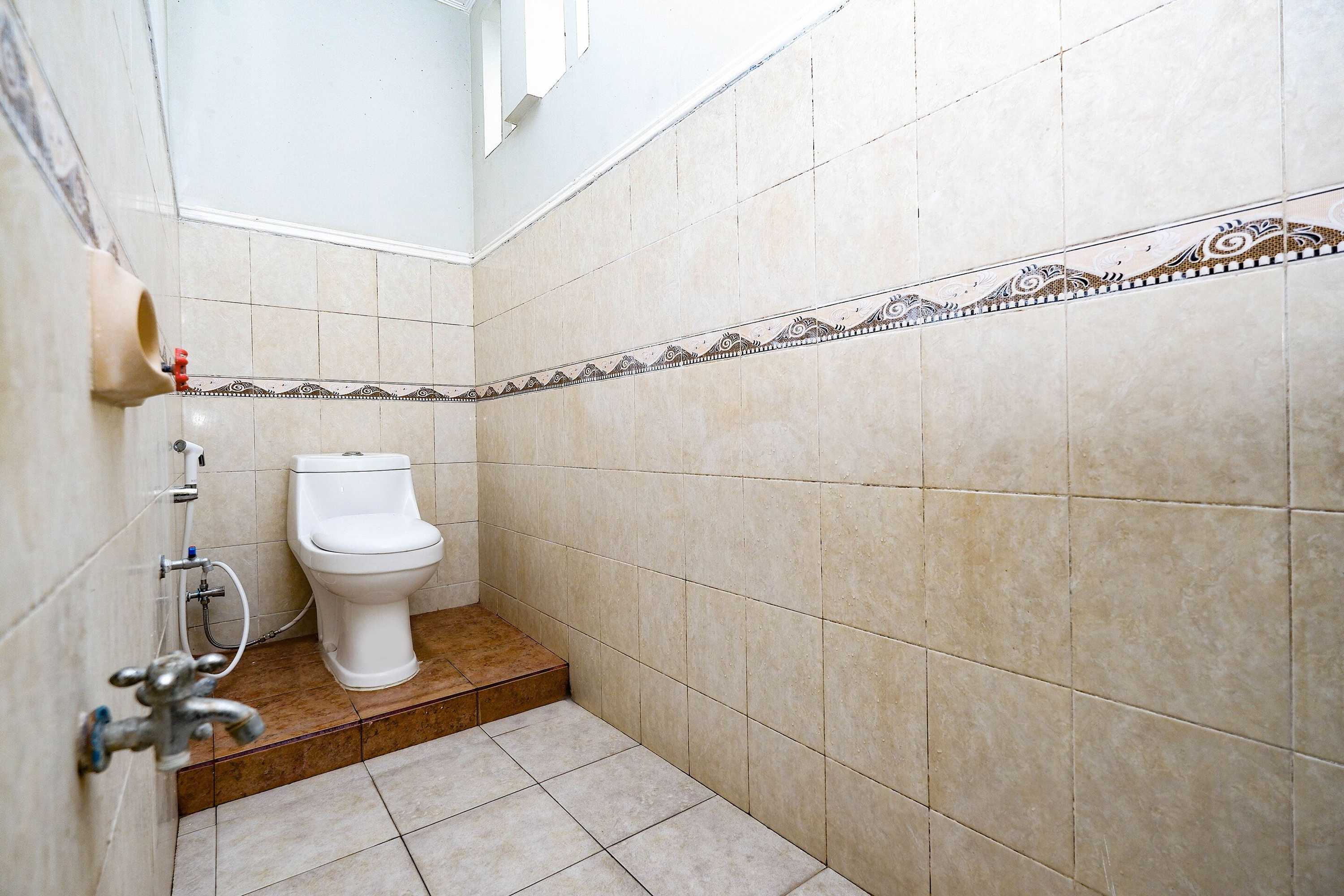 Gift card for Super Oyo 2436 Hotel Kencana