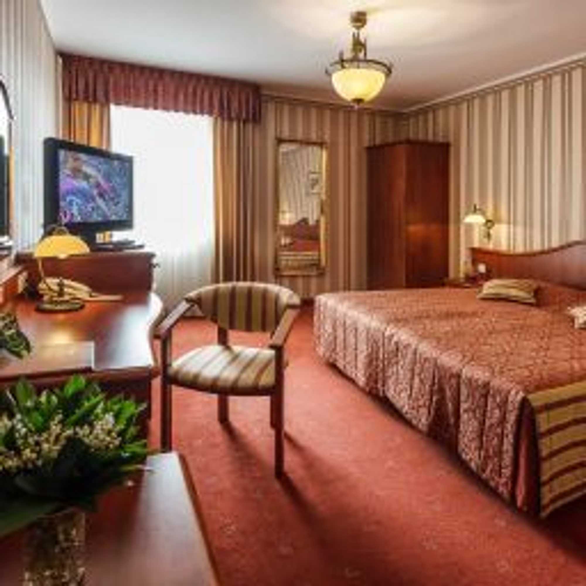 Gift card for Bialy Dom Henlex Restauracja Hotel Gift card for Bialy Dom Henlex Restauracja Hotel