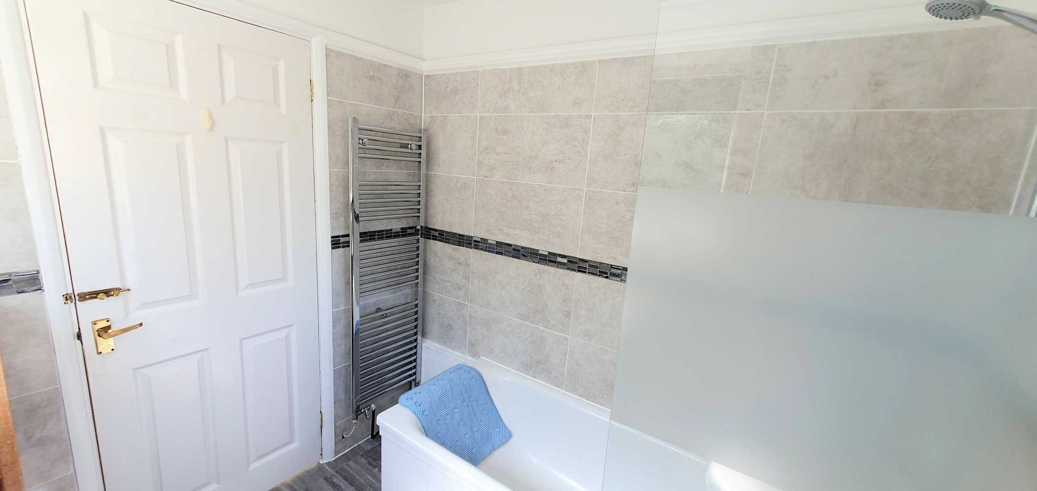 Gift card for 3-Bed House With Superfast Wi-Fi, DW Lettings 15vr