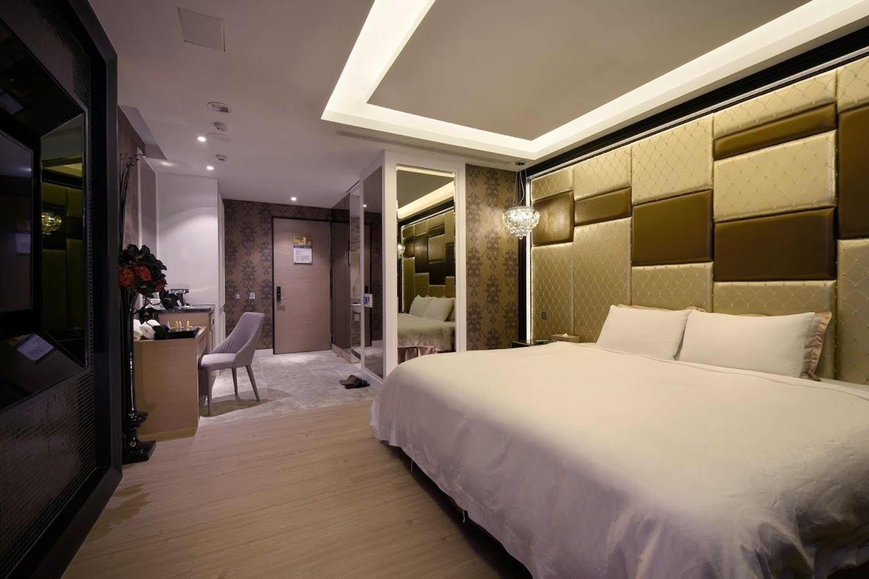 Gift card for Uher Luxury Resort & Hotel Gift card for Uher Luxury Resort & Hotel
