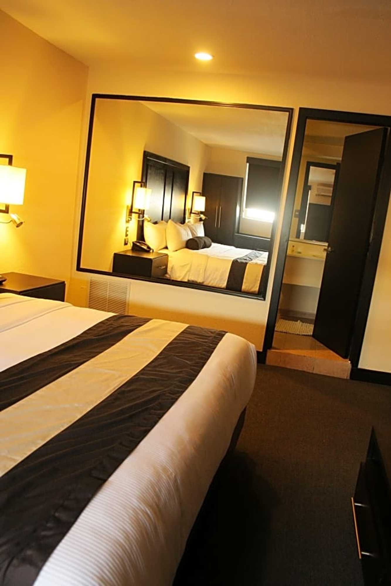 Gift card for Hotel El Camino Inn & Suites Gift card for Hotel El Camino Inn & Suites
