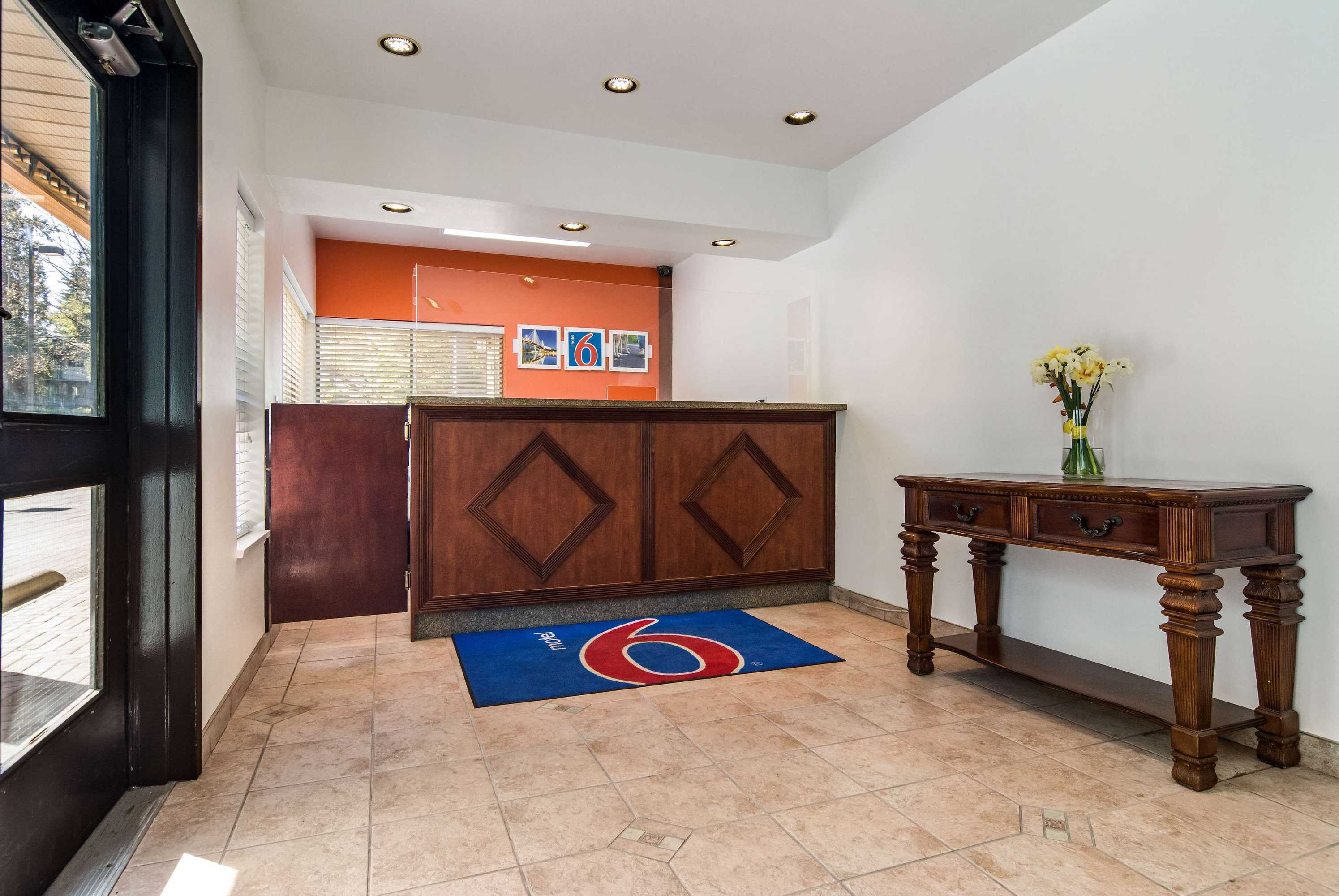 Gift card for Motel 6 Surrey, BC Gift card for Motel 6 Surrey, BC