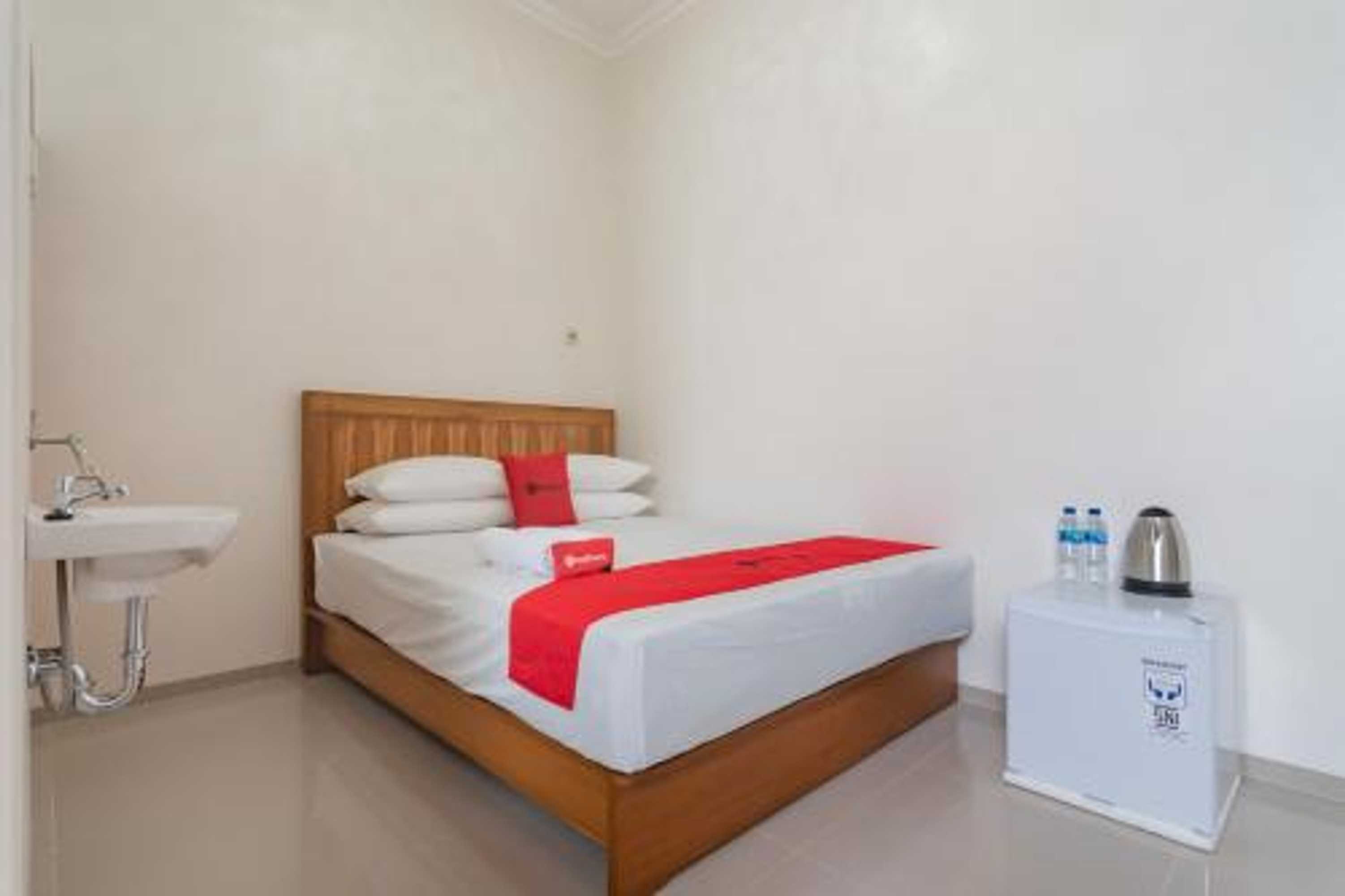 Gift card for Perintis Guesthouse Tasikmalaya by Reddoorz Gift card for Perintis Guesthouse Tasikmalaya by Reddoorz