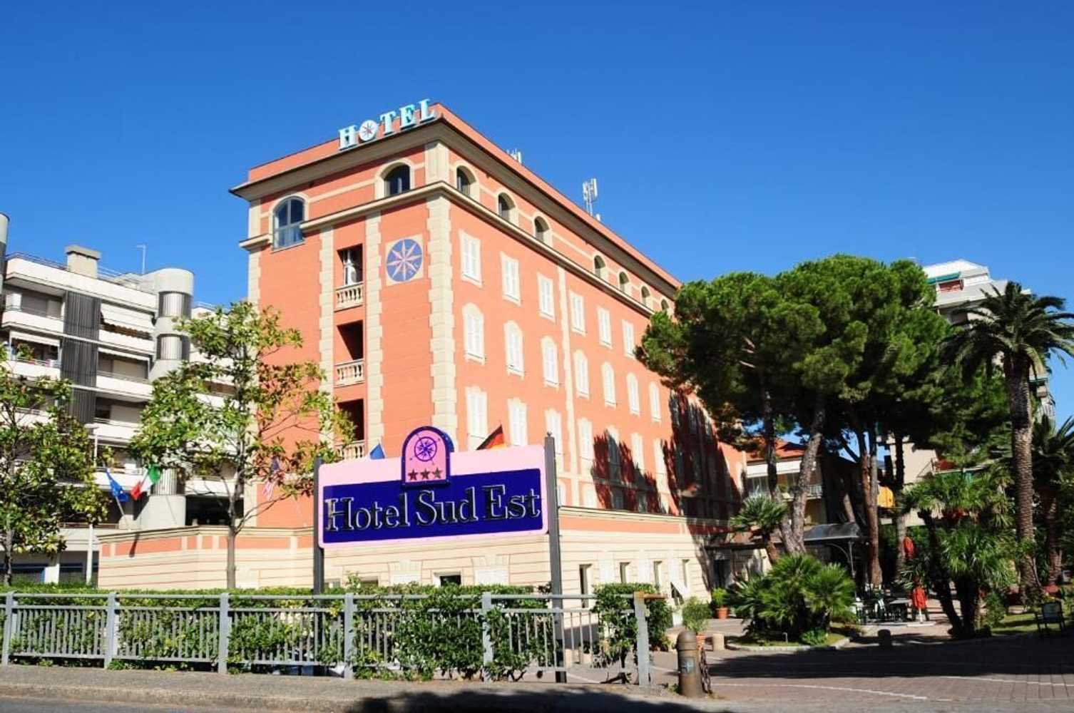 Gift card for Hotel Sud Est by Fam Rossetti Gift card for Hotel Sud Est by Fam Rossetti
