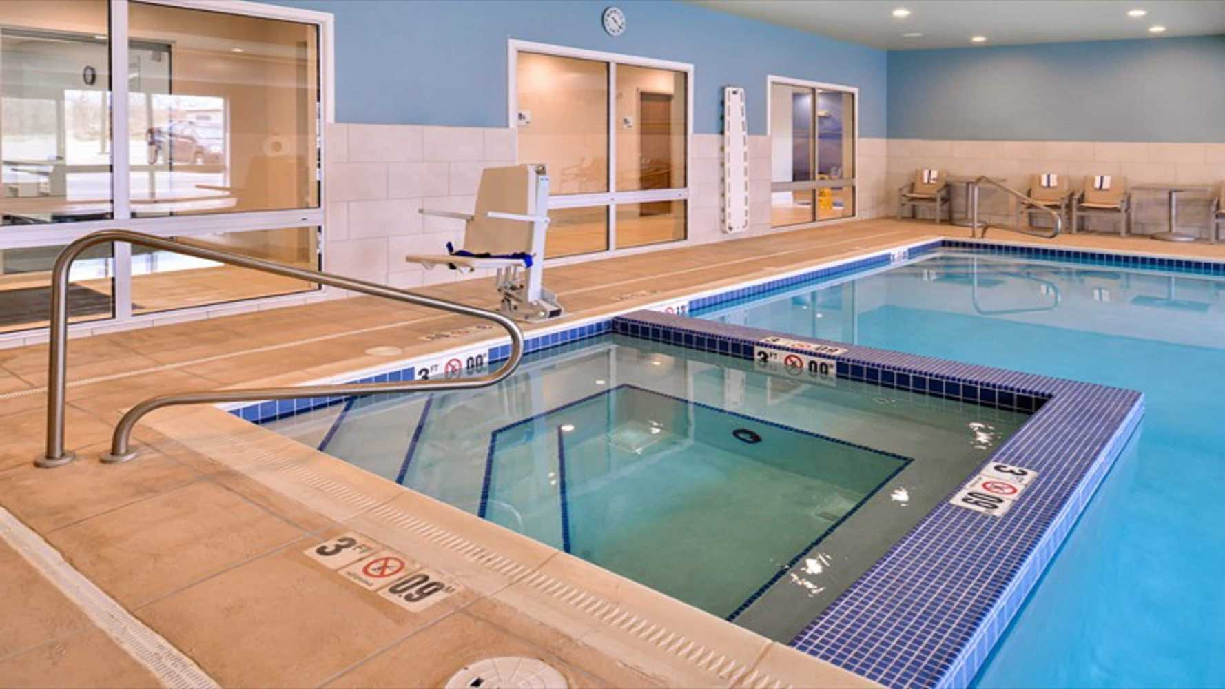 Gift card for Holiday Inn Express & Suites Parkersburg East by Ihg Gift card for Holiday Inn Express & Suites Parkersburg East by Ihg