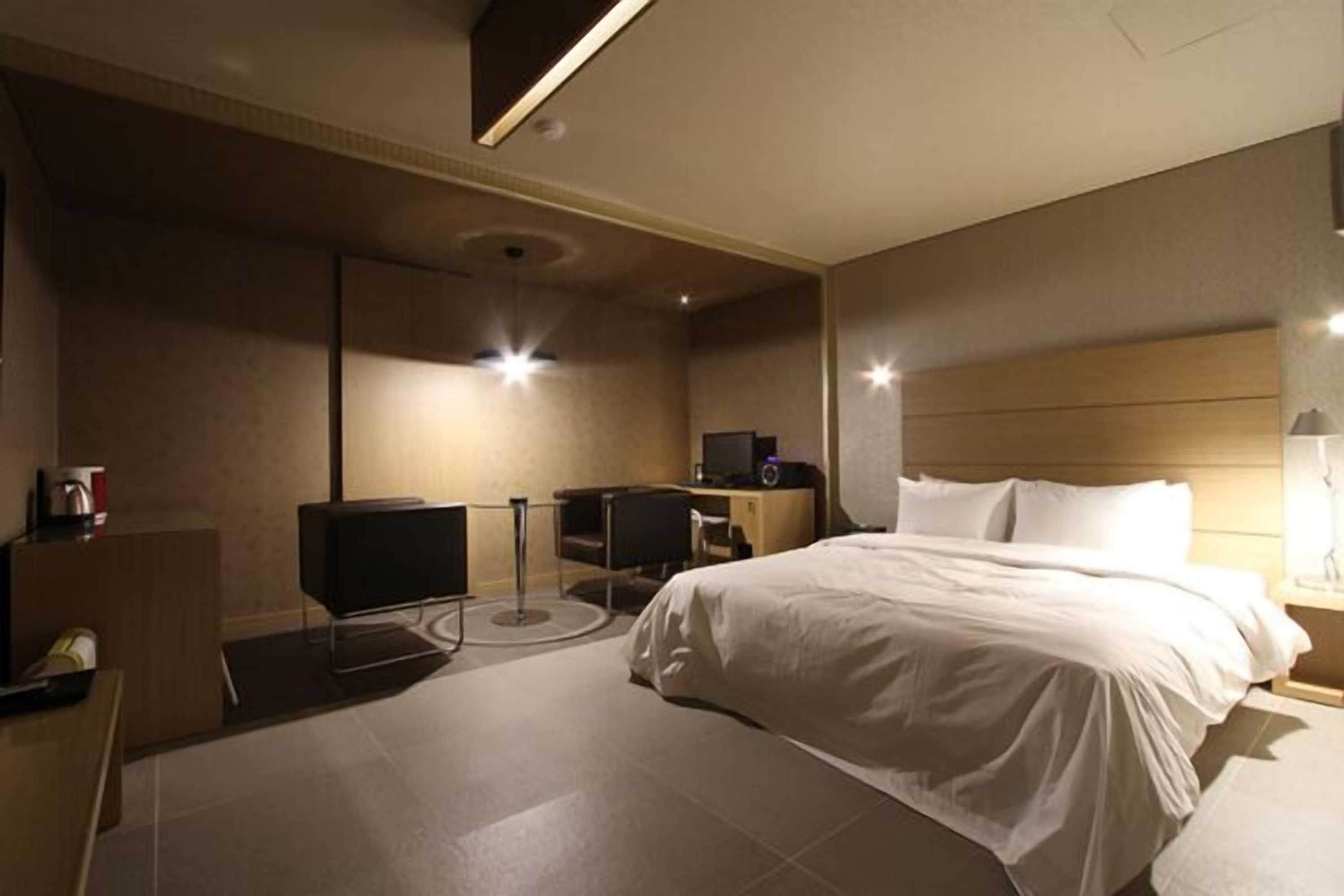 Gift card for Valentine Hotel