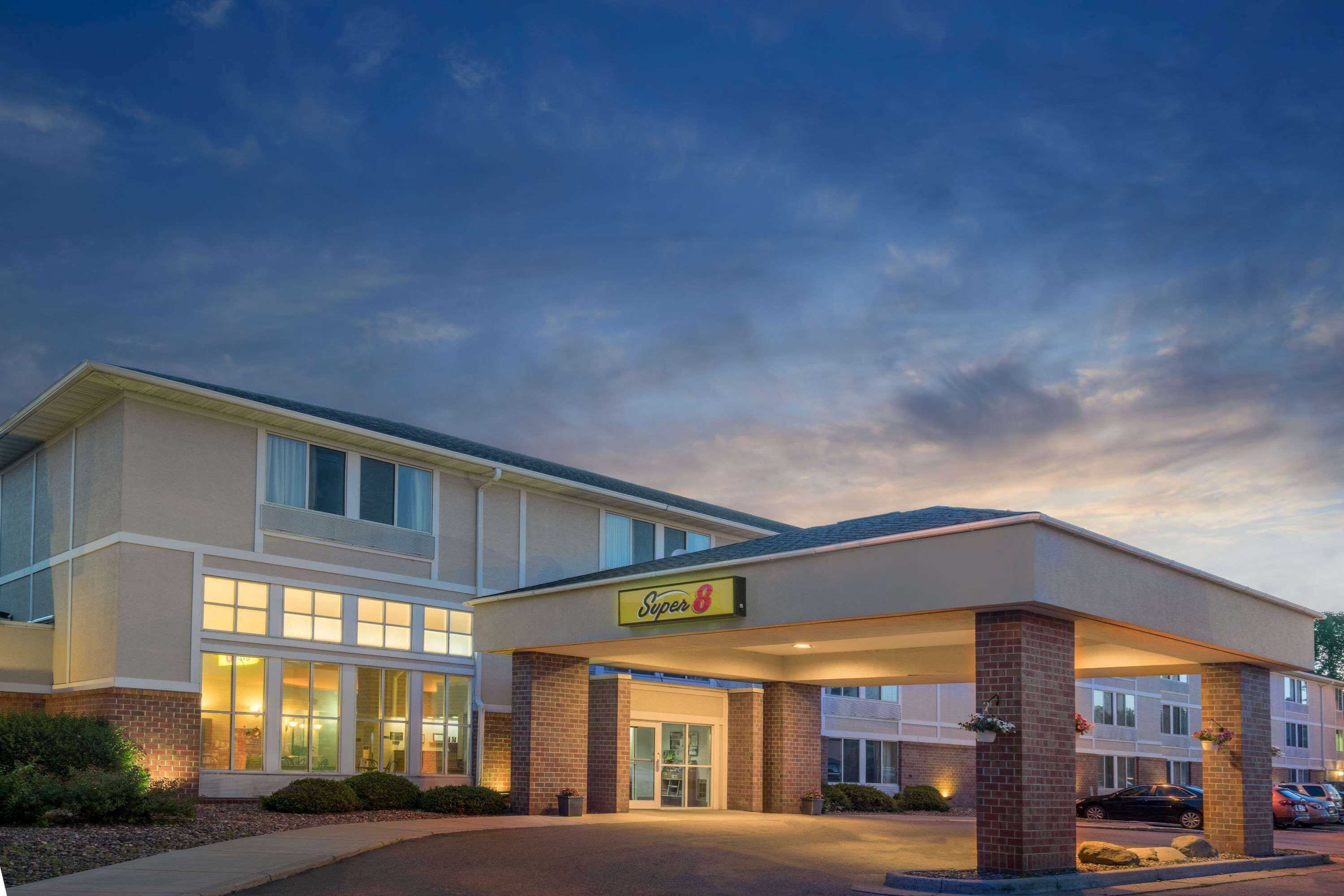 Gift card for Super 8 by Wyndham Menomonie WI Gift card for Super 8 by Wyndham Menomonie WI