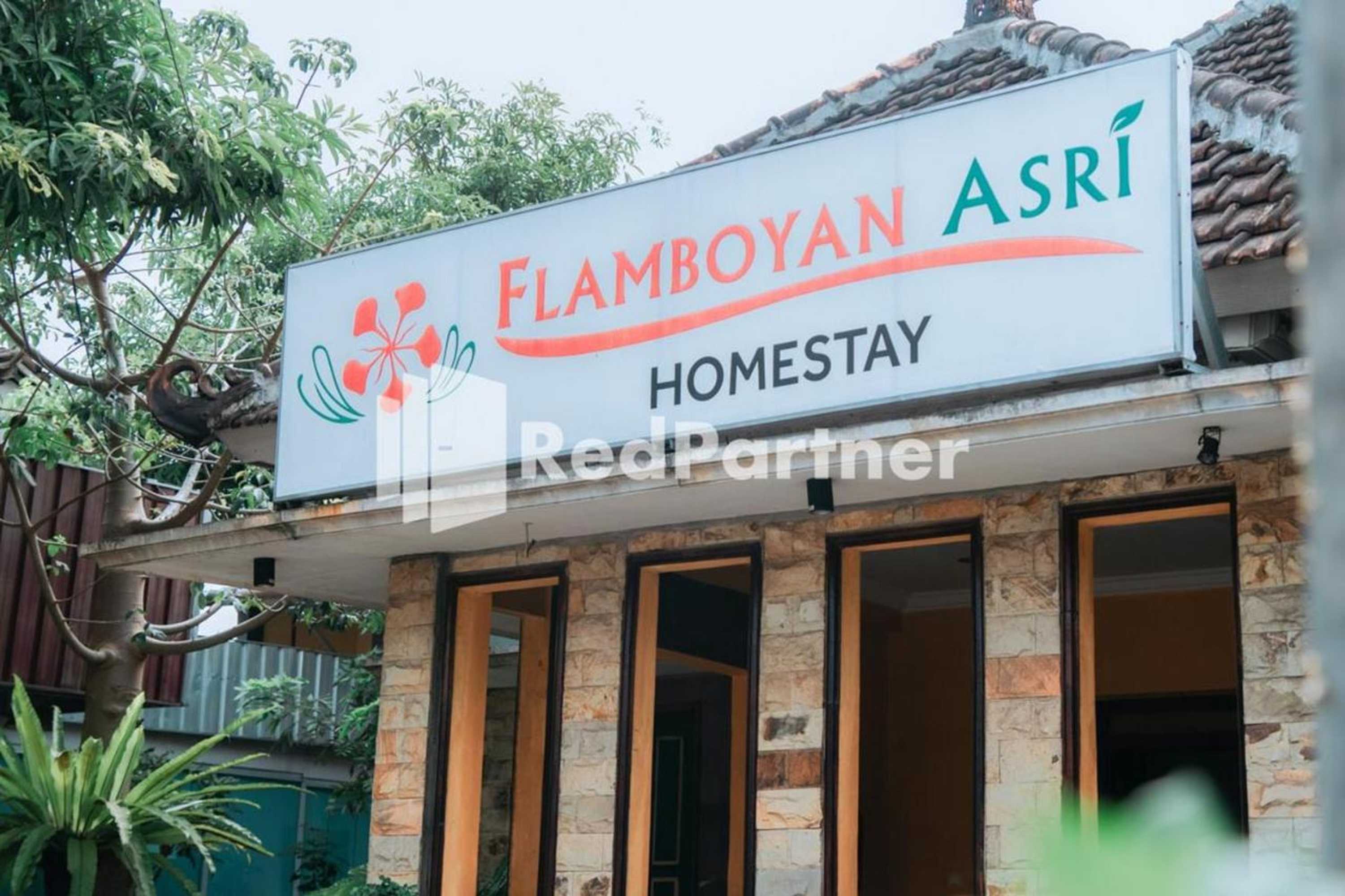 Gift card for Flamboyan Asri Syariah Mitra Reddoorz Near Kampung Inggris Pare