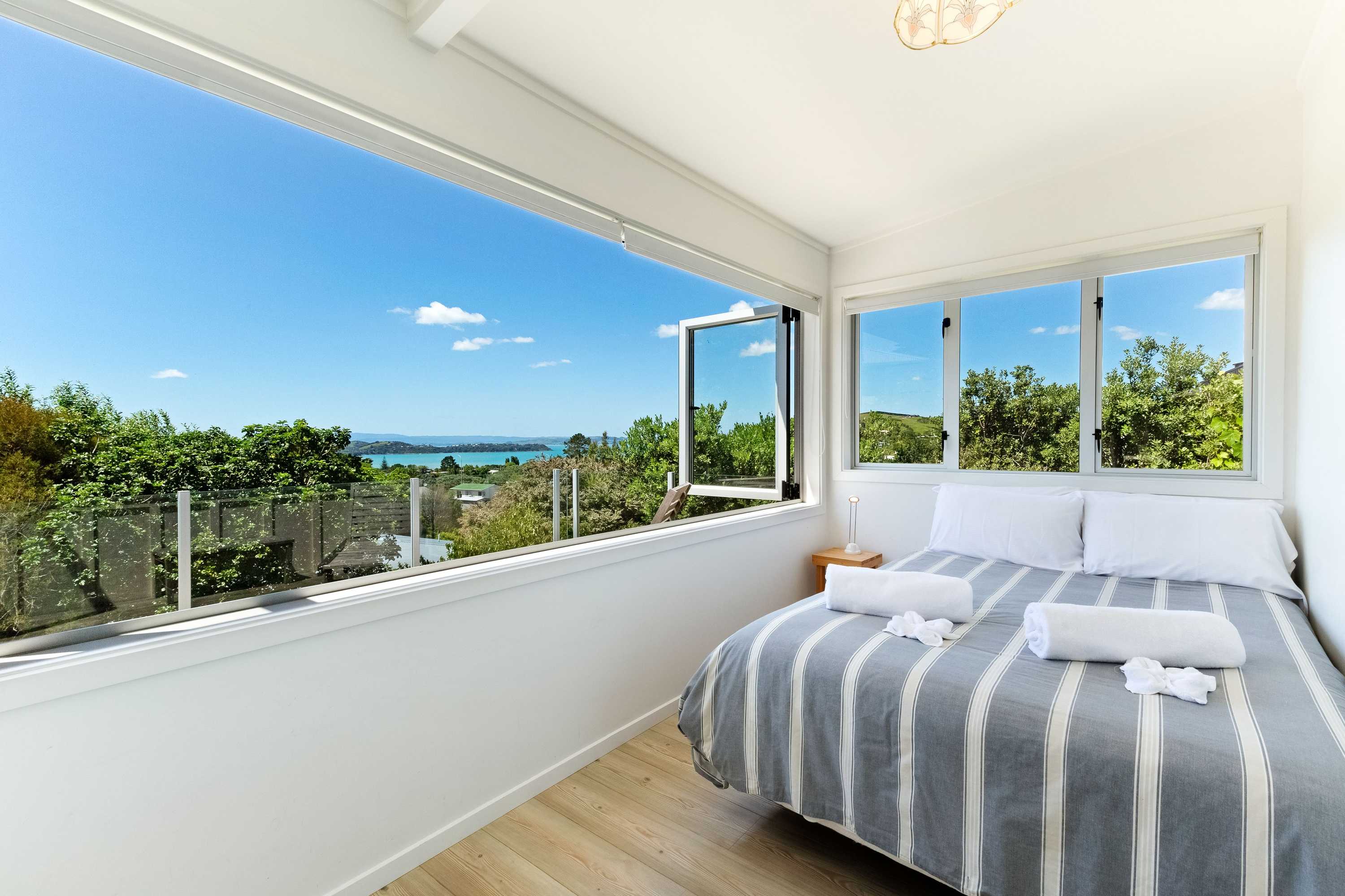 Gift card for Tiri Cottage - Seaviews in Oneroa Gift card for Tiri Cottage - Seaviews in Oneroa