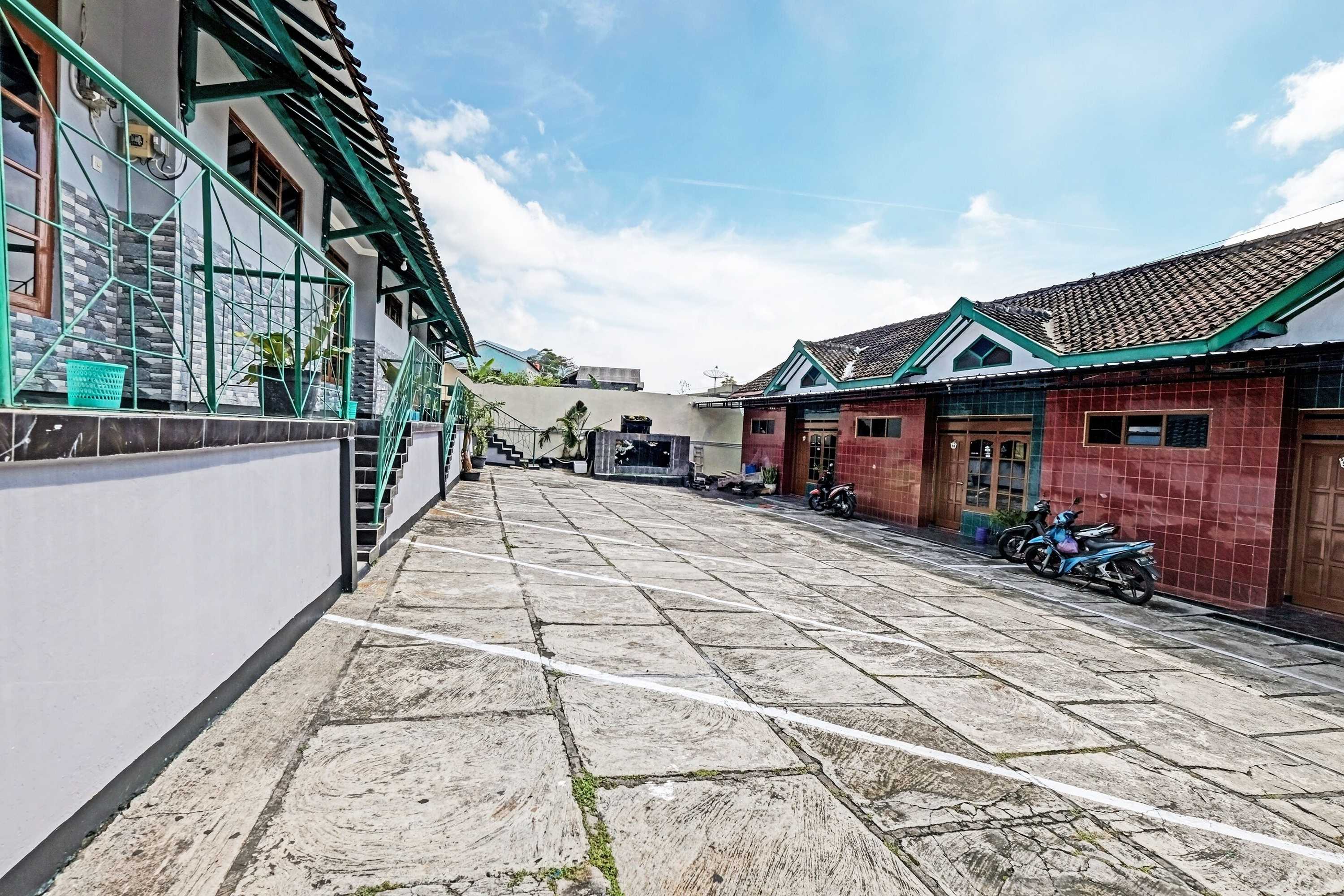 Gift card for Spot ON 91715 Hotel Citra Dewi 1 Gift card for Spot ON 91715 Hotel Citra Dewi 1