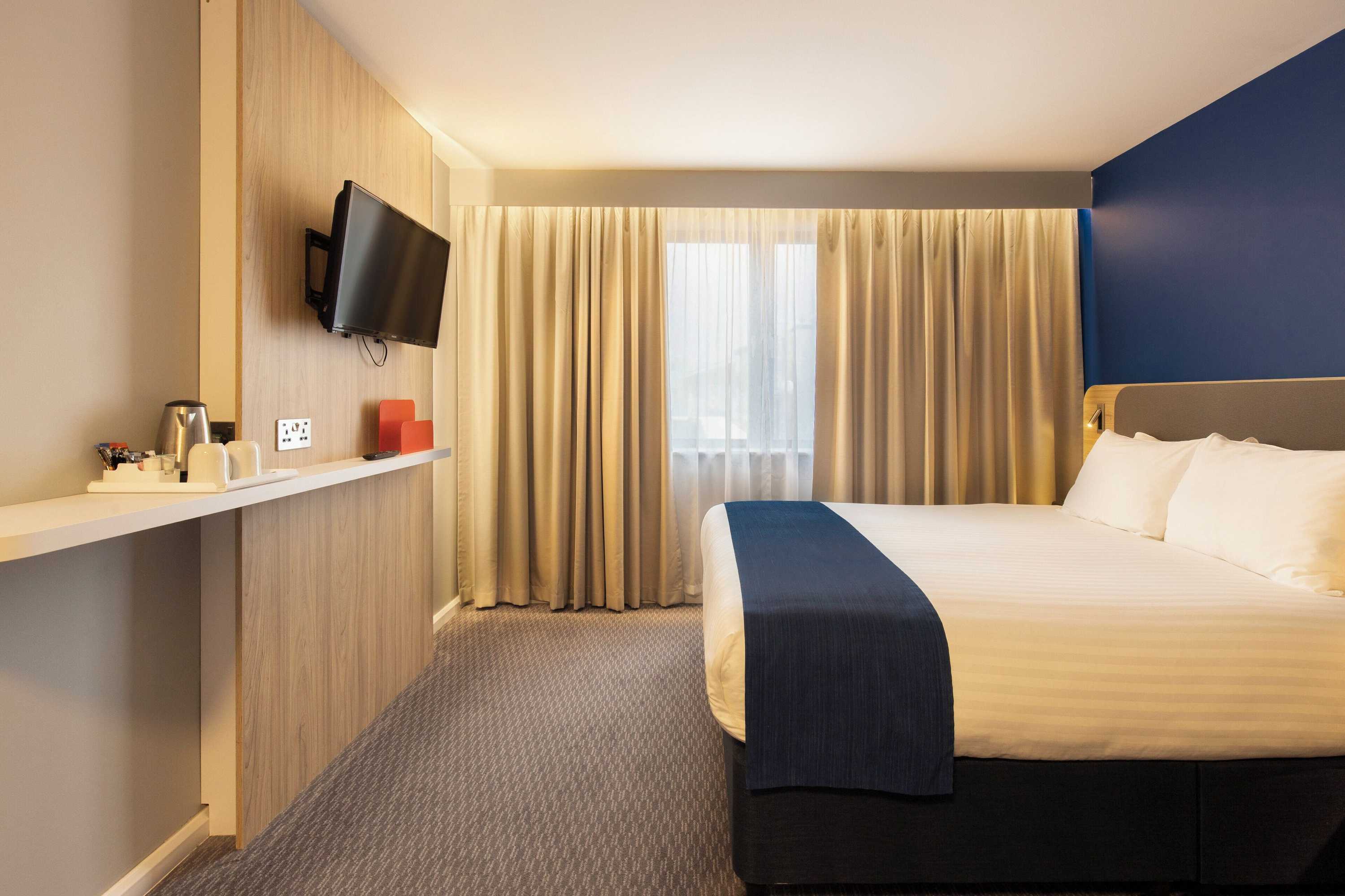 Gift card for Holiday Inn Express Poole by Ihg Gift card for Holiday Inn Express Poole by Ihg