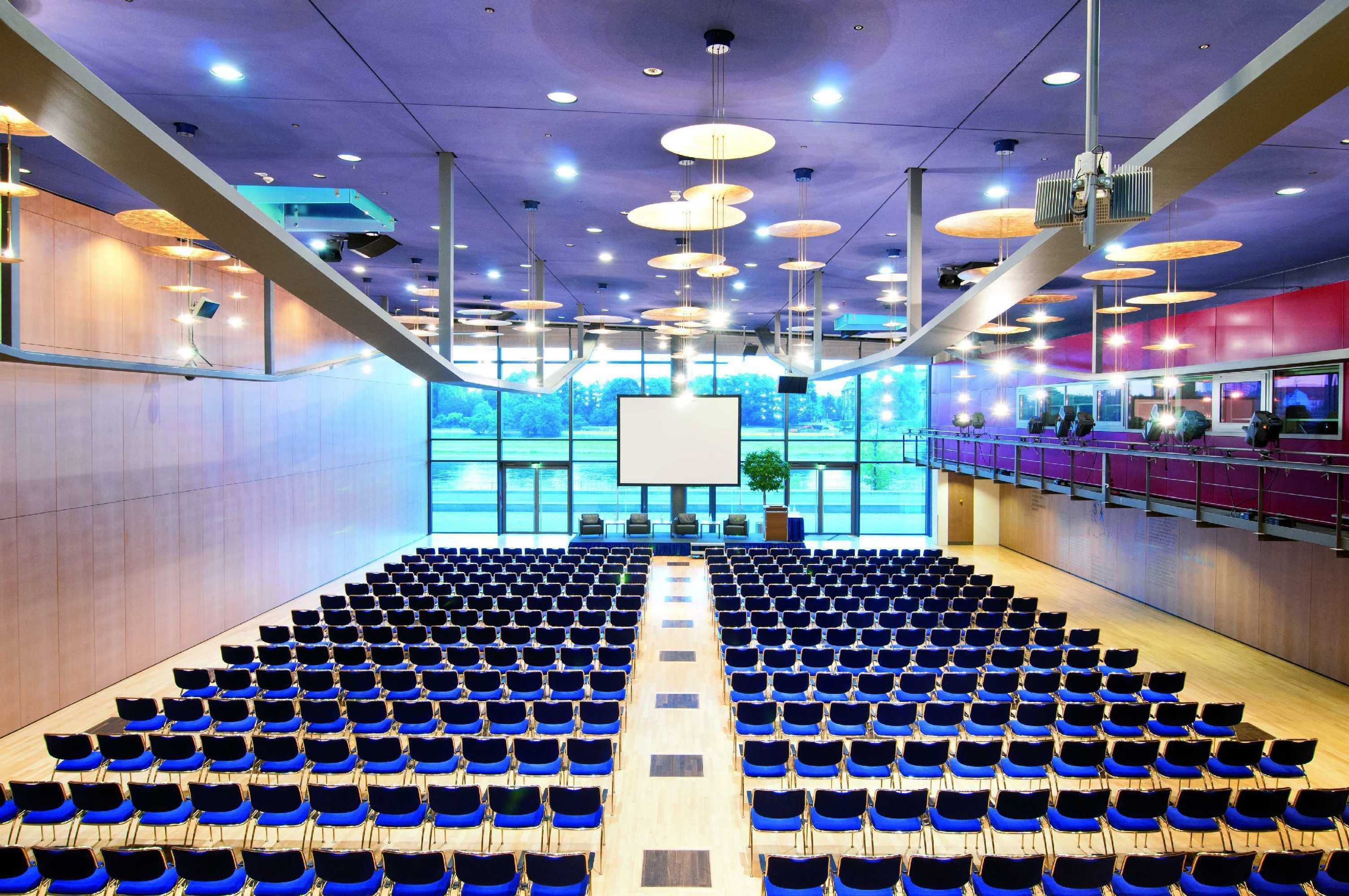 Gift card for Maritim Hotel & Internationales Congress Center Dresden