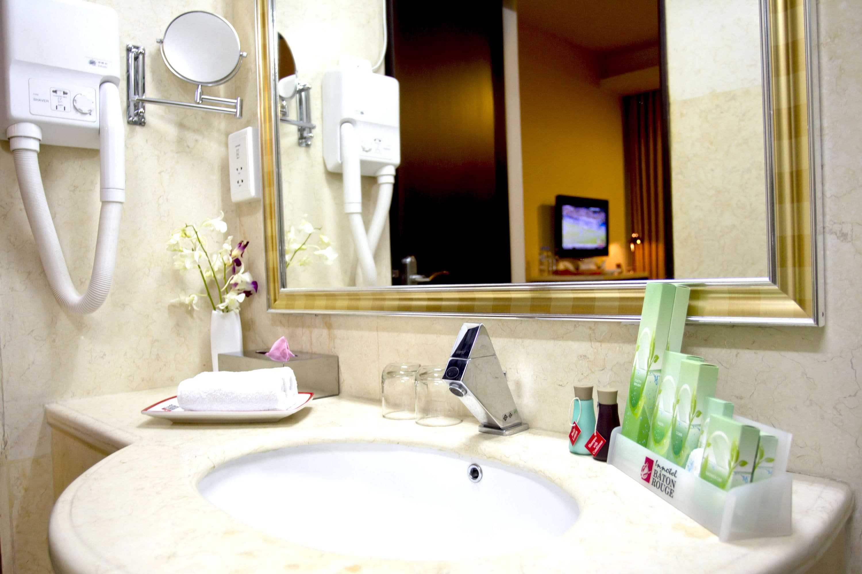Gift card for Innotel Baton Rouge - A Luxury Collection Hotel Gift card for Innotel Baton Rouge - A Luxury Collection Hotel