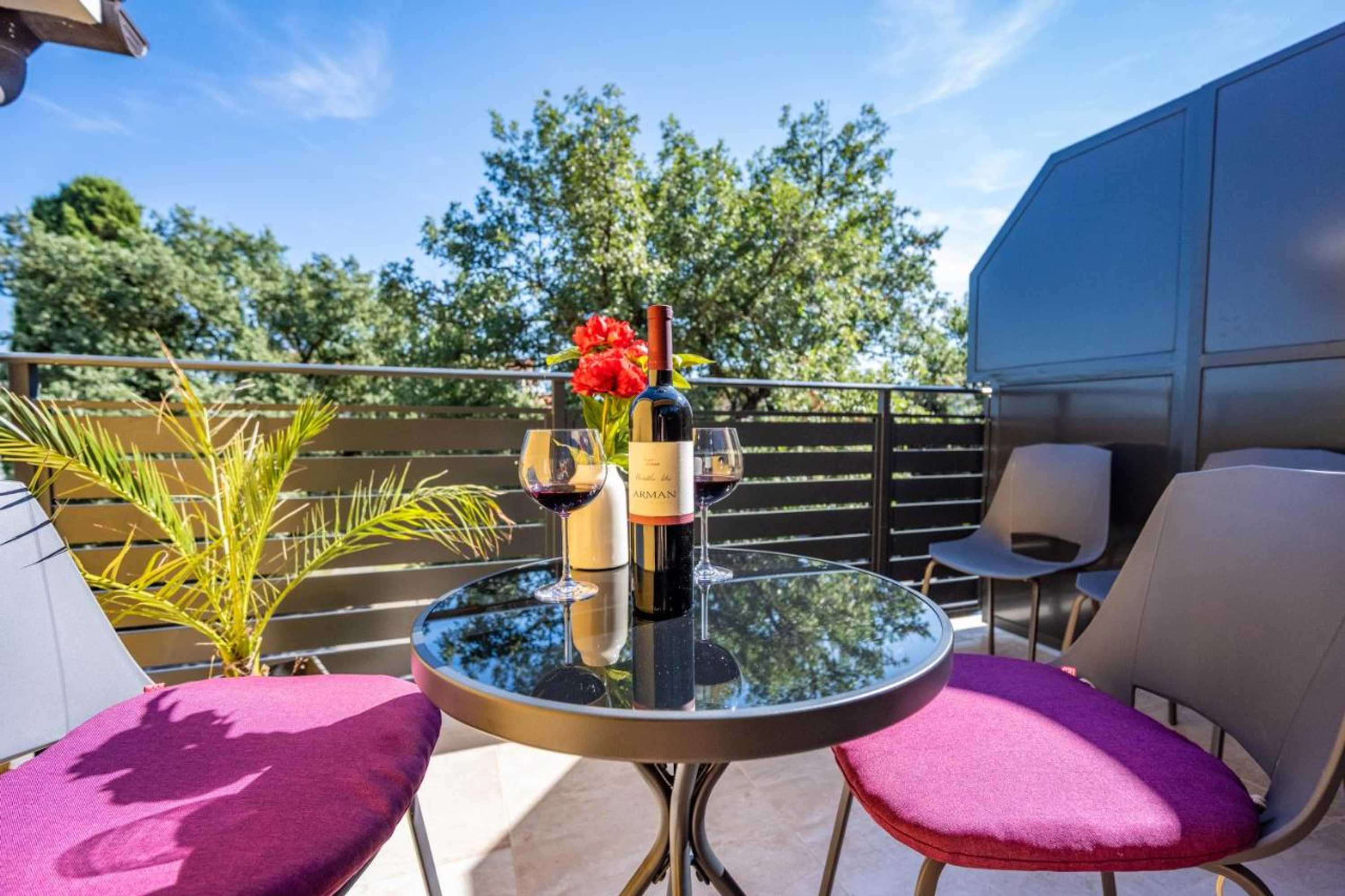 Gift card for Rooms With Free Parking