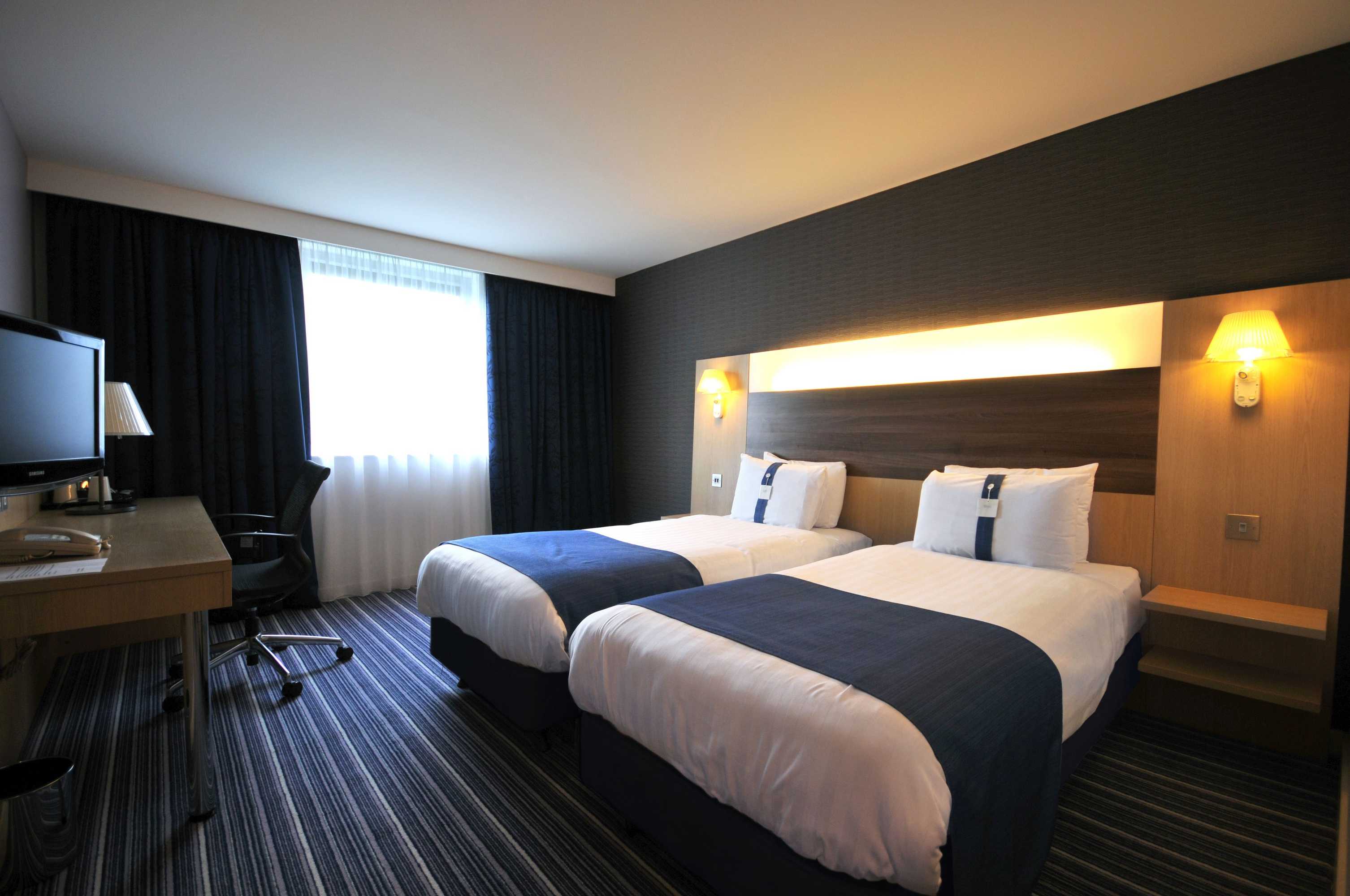 Gift card for Holiday Inn Express Leigh - Sports Village by Ihg Gift card for Holiday Inn Express Leigh - Sports Village by Ihg