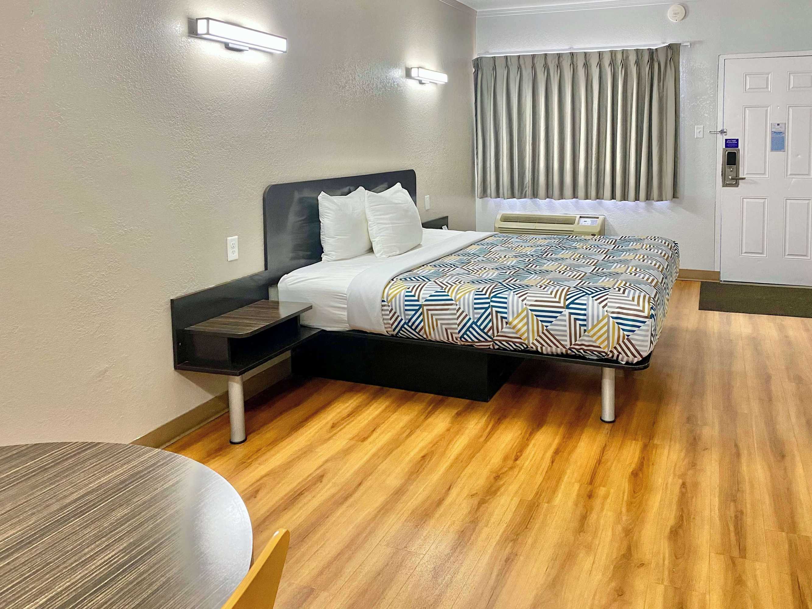 Gift card for Motel 6 Huntington, WV