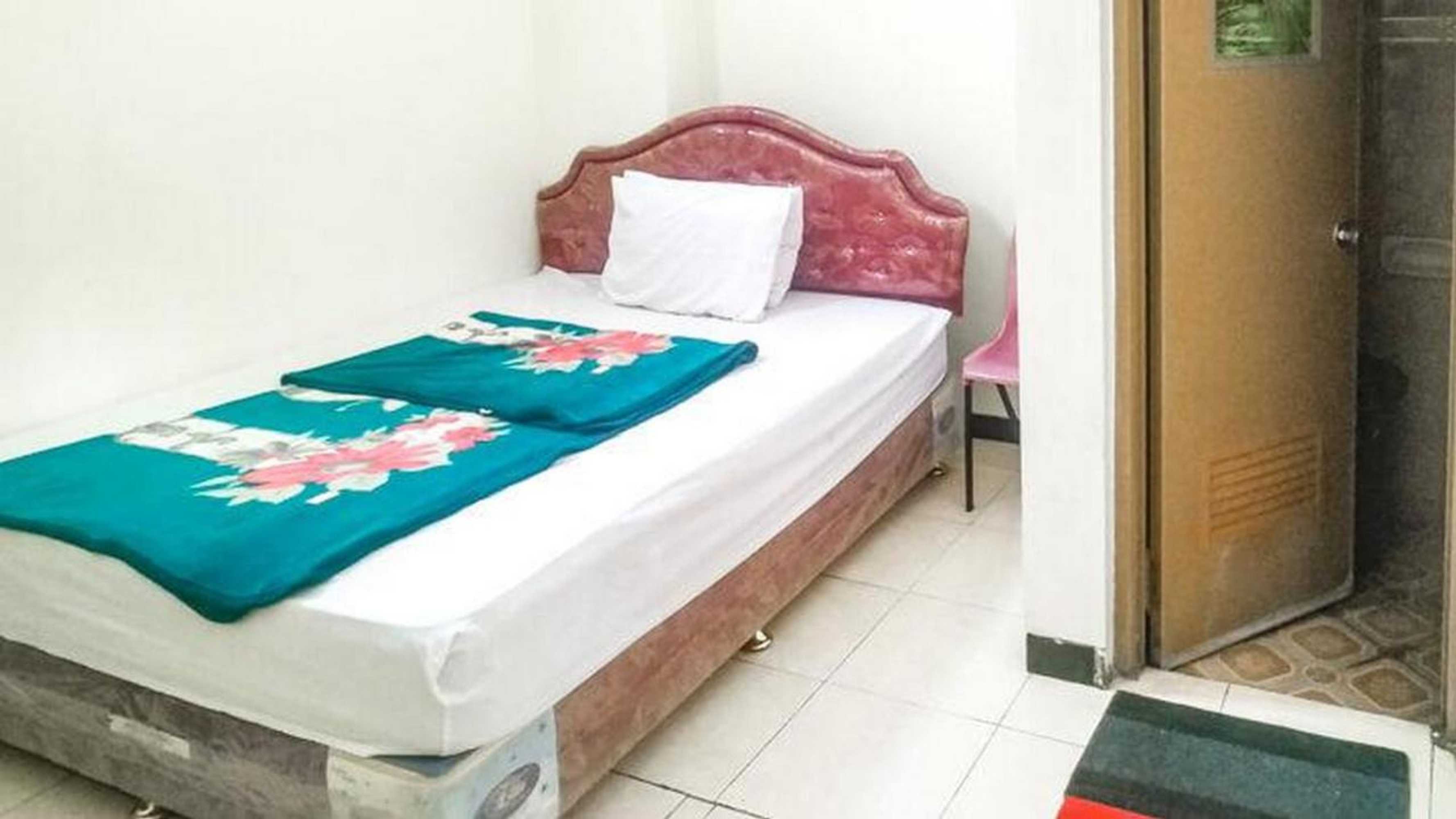 Gift card for Villa Al Barokah Syariah Family Mitra Reddoorz Near Sarangan Lake