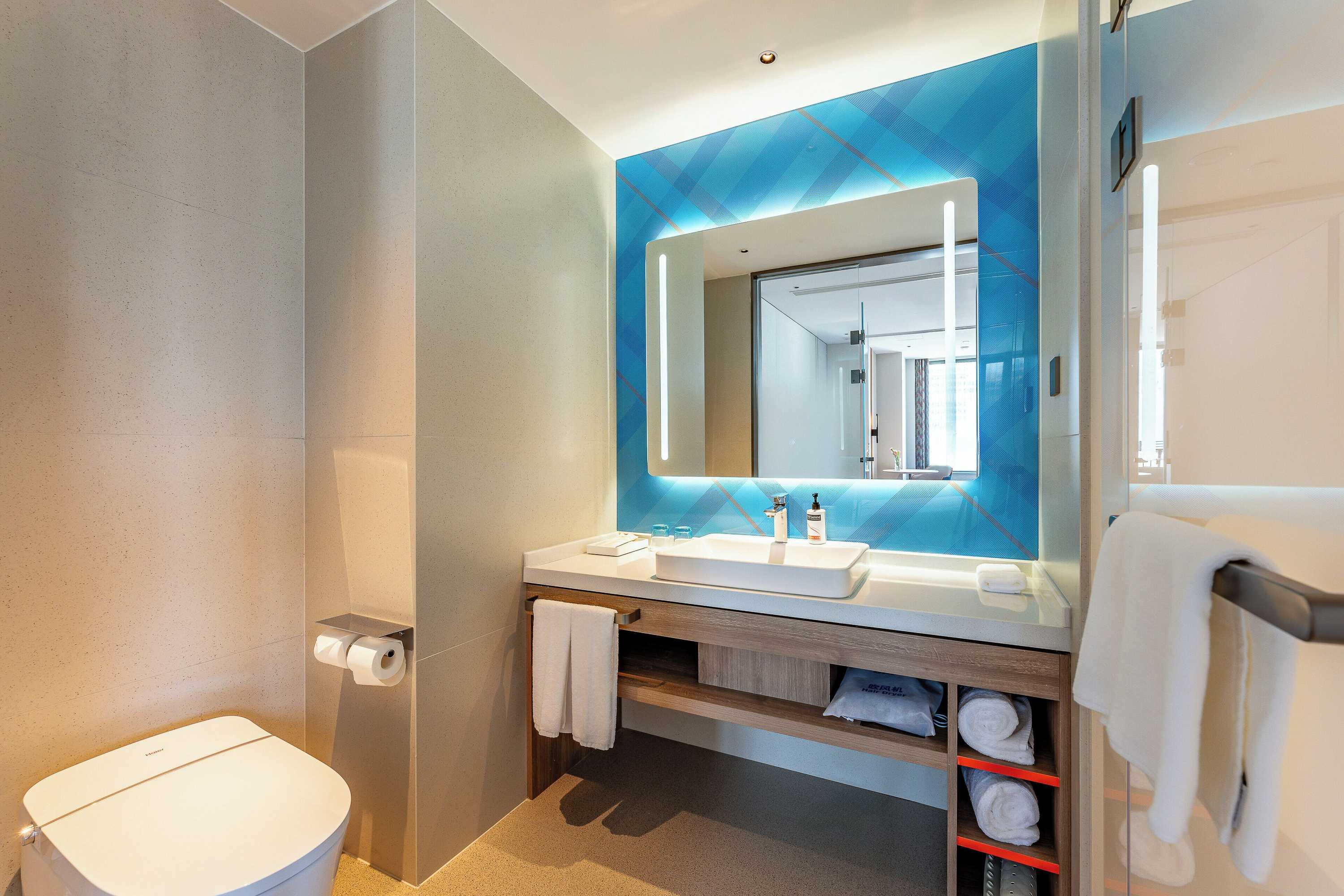 Gift card for Holiday Inn Express Taizhou City Center by Ihg Gift card for Holiday Inn Express Taizhou City Center by Ihg