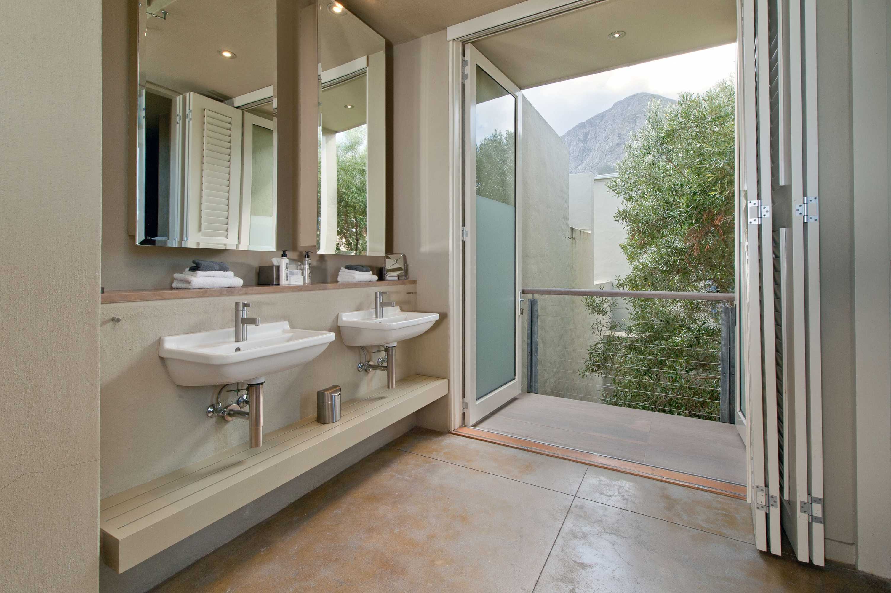 Gift card for Mosselberg on Grotto Beach