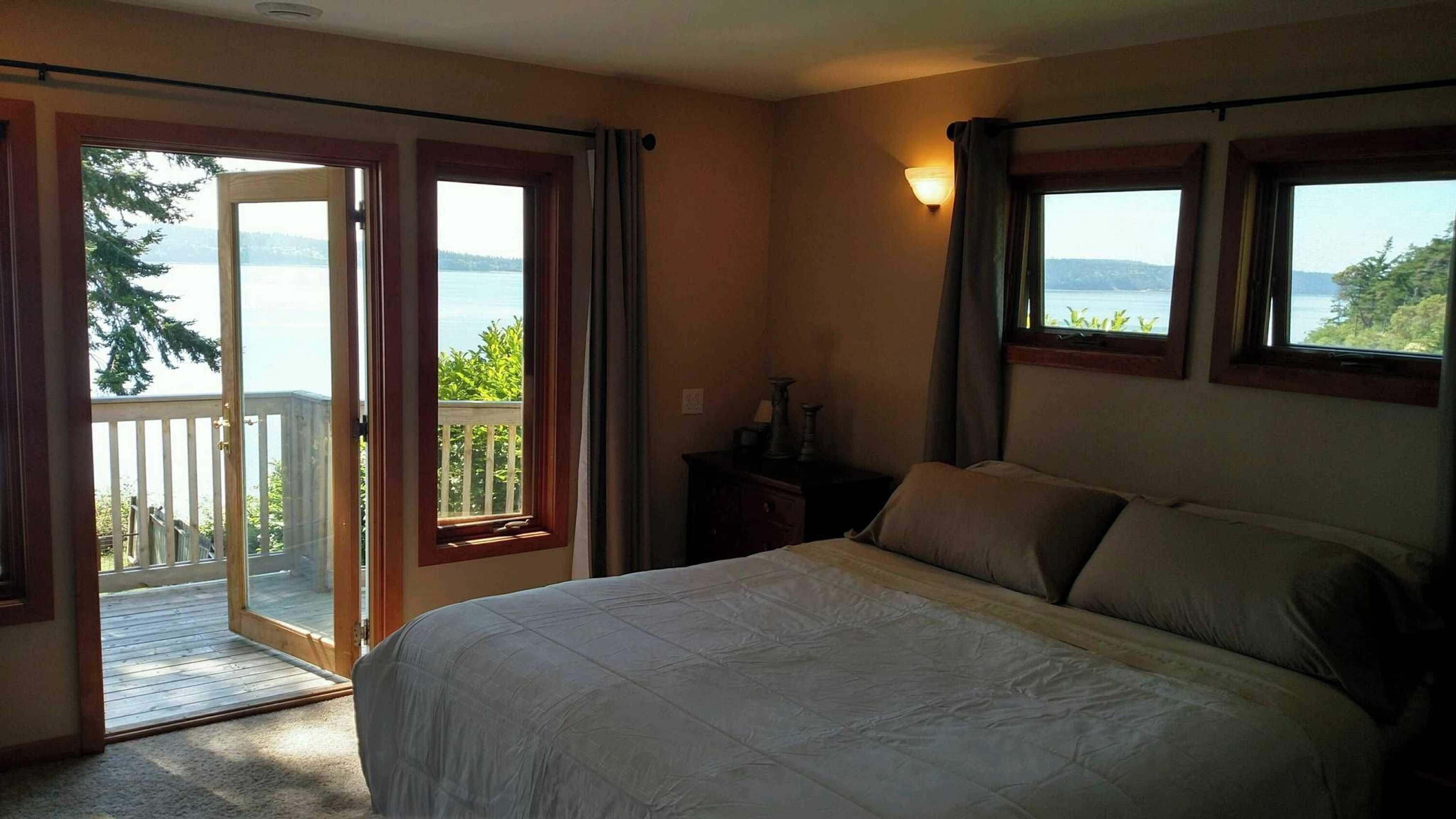 Gift card for Harbor View Haven by Avantstay Private Backyard Gift card for Harbor View Haven by Avantstay Private Backyard
