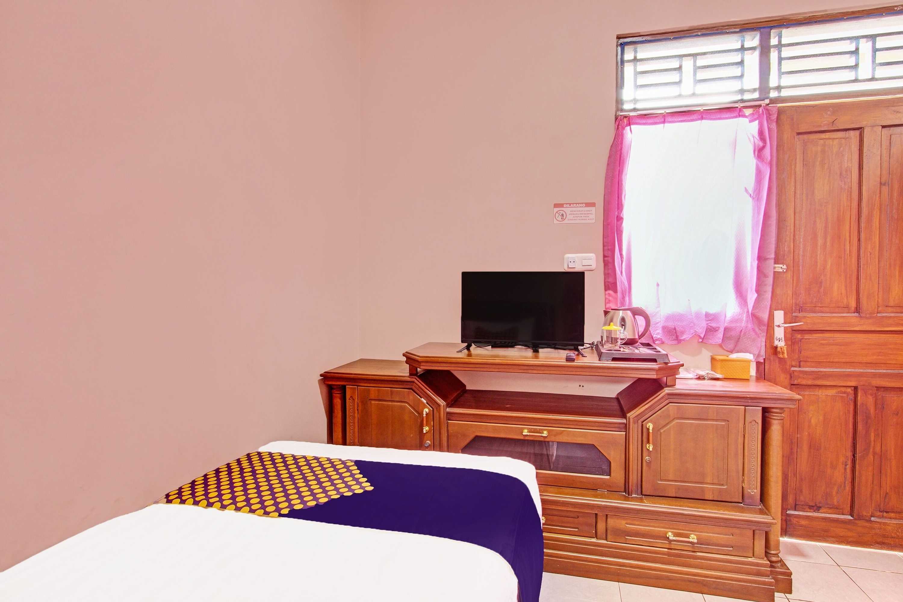 Gift card for Hotel O Guest House Mustika Syariah Near Alun Alun Kota Purwokerto