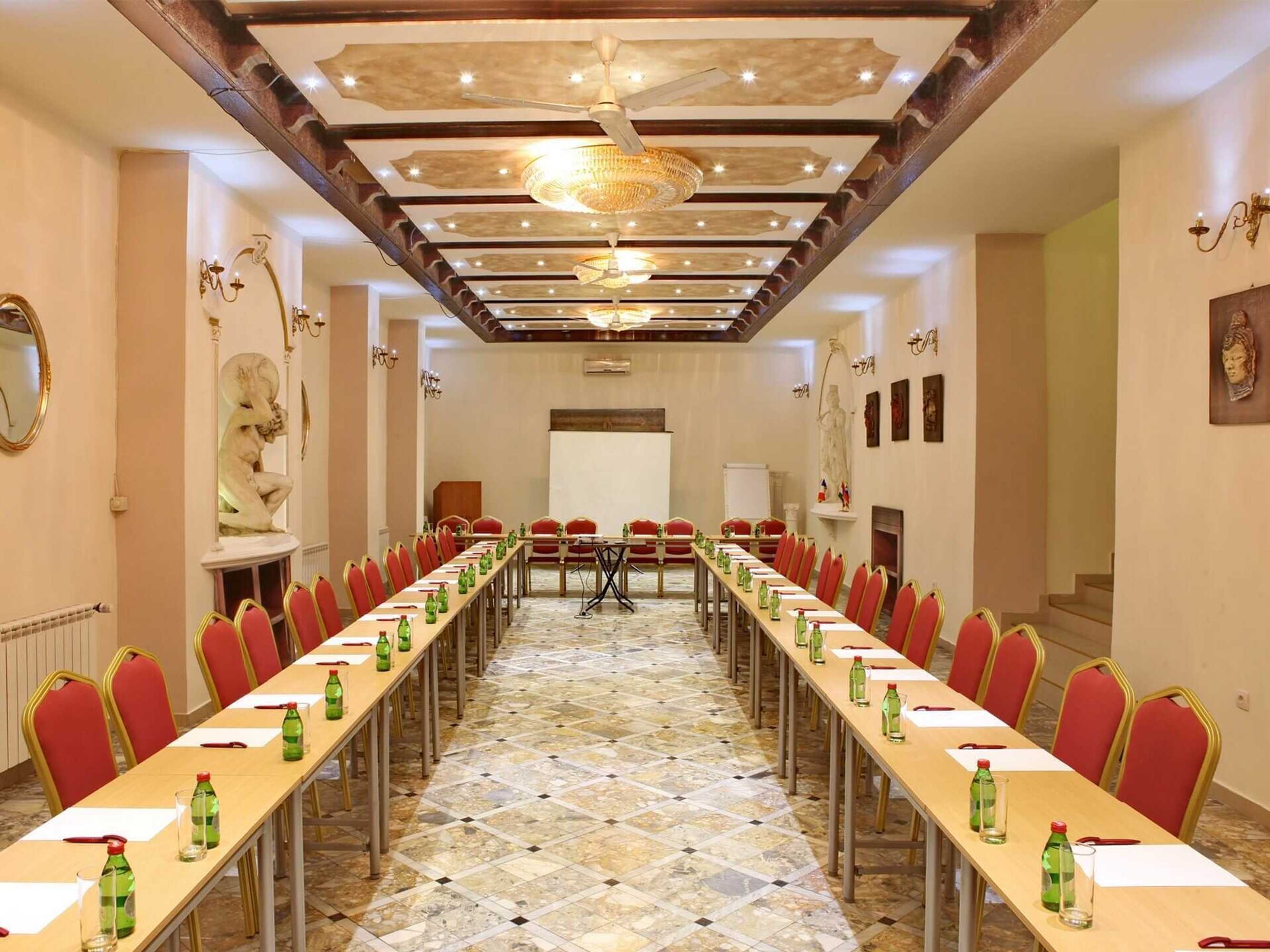 Gift card for Queen's Astoria Design Hotel