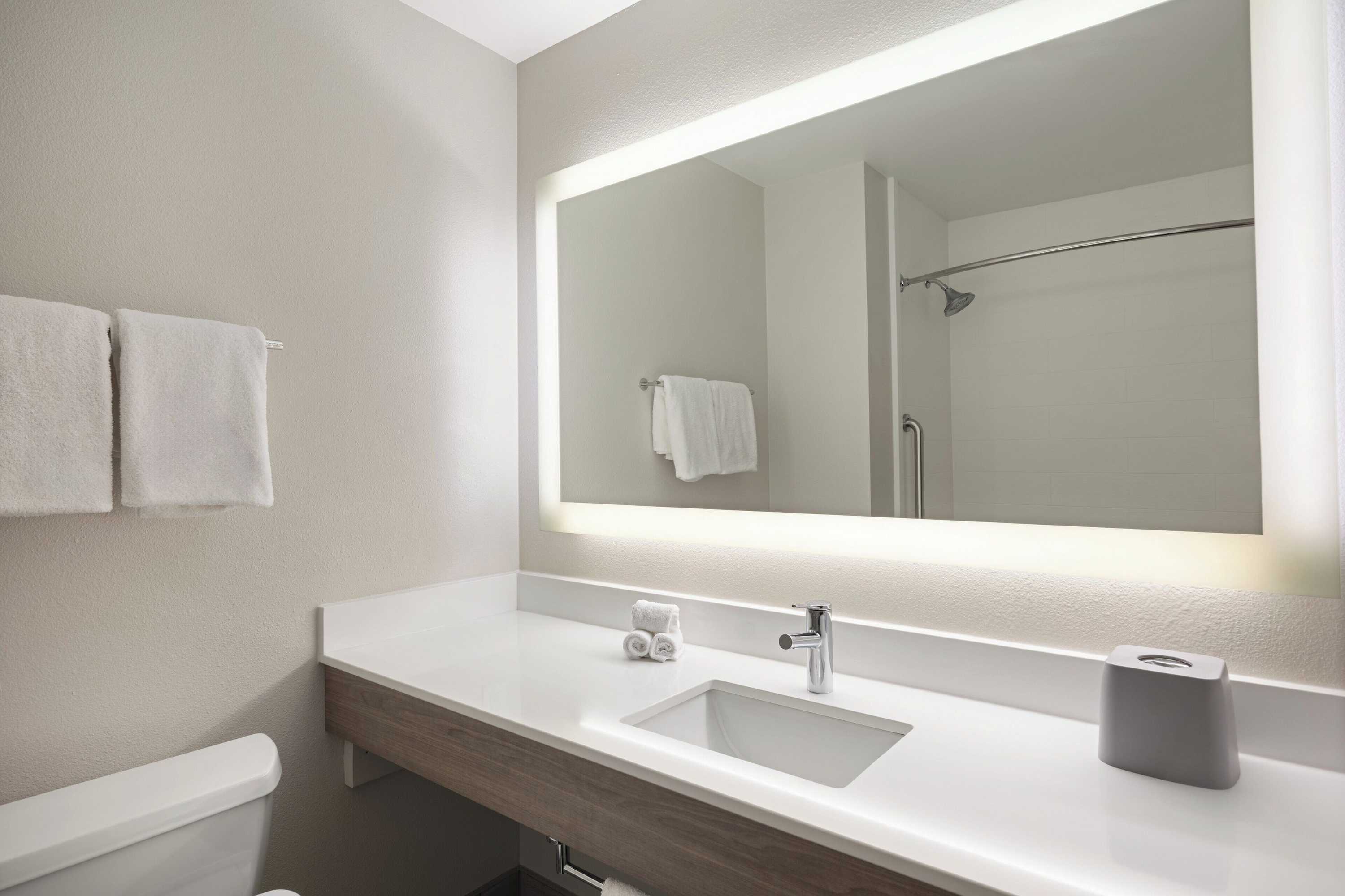 Gift card for Holiday Inn Express Sheboygan-Kohler by Ihg Gift card for Holiday Inn Express Sheboygan-Kohler by Ihg