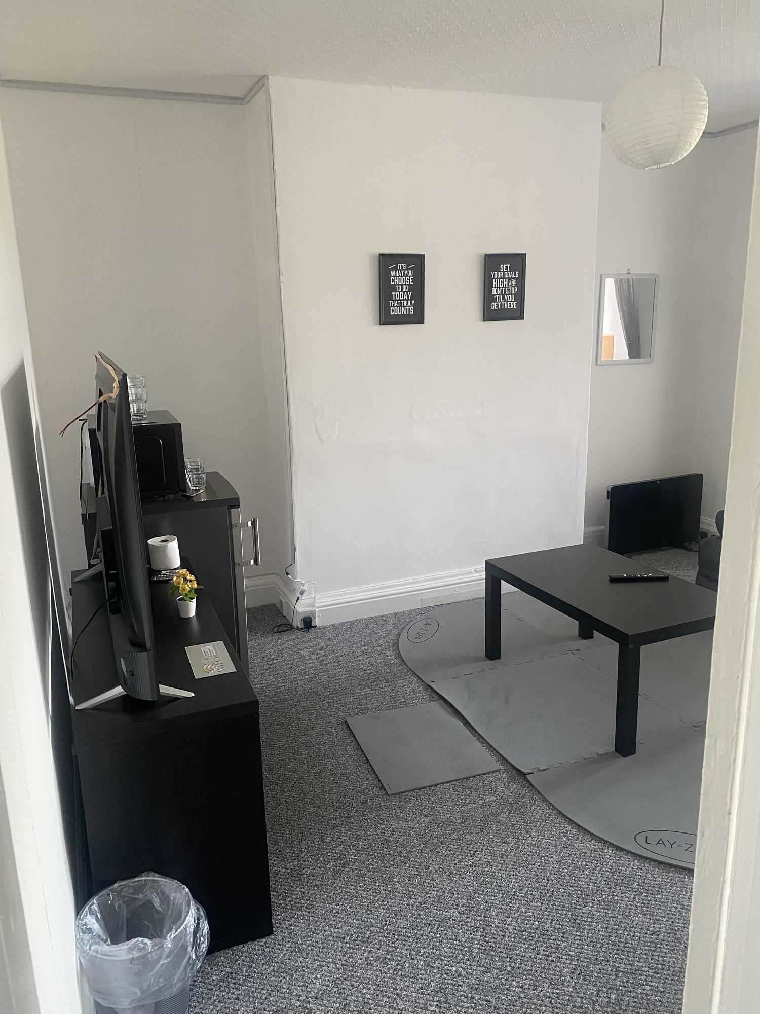 Gift card for Sapphire Suites, Stunning 2-Bed House in Bradford