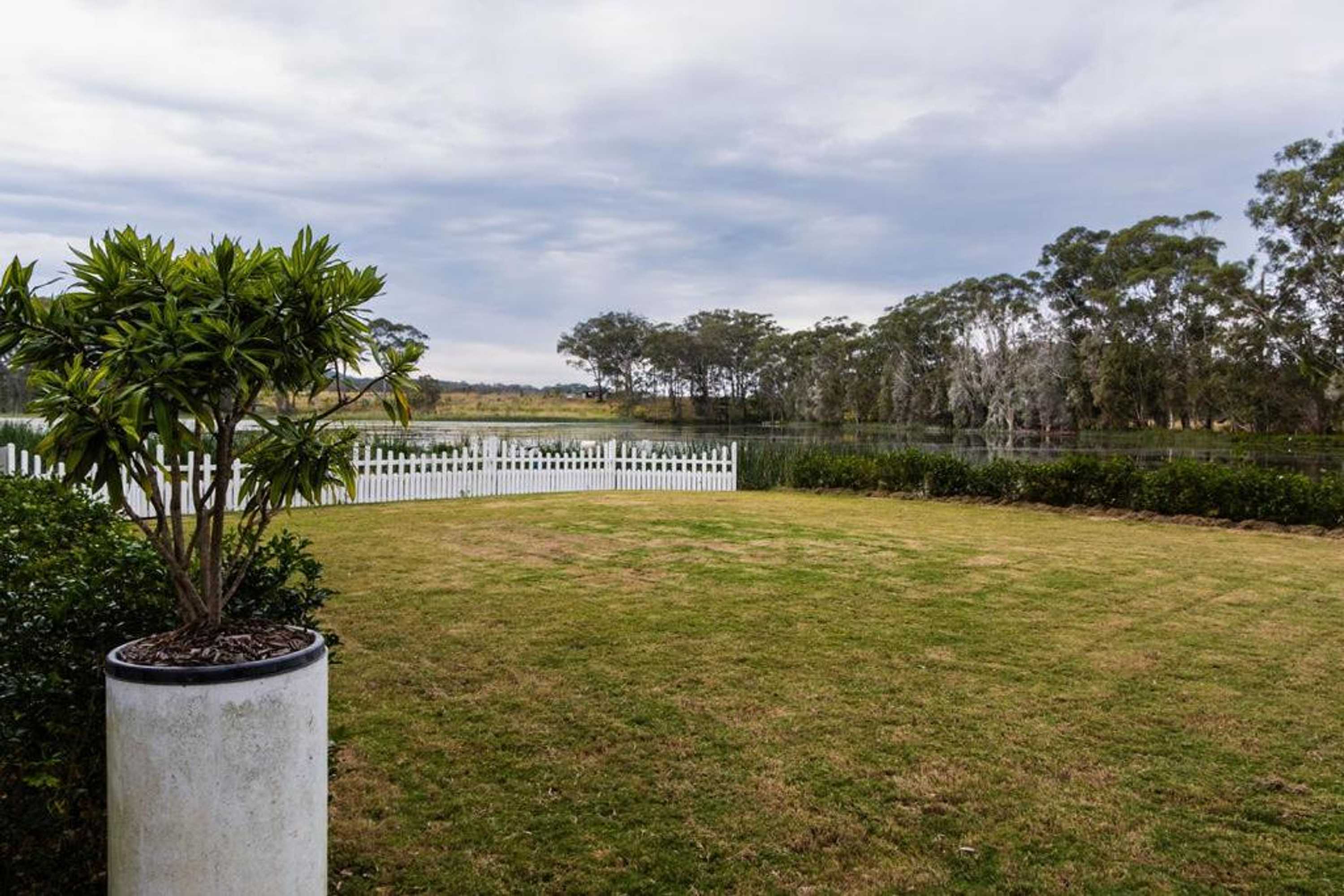 Gift card for Lake Russell Lakeside Retreat