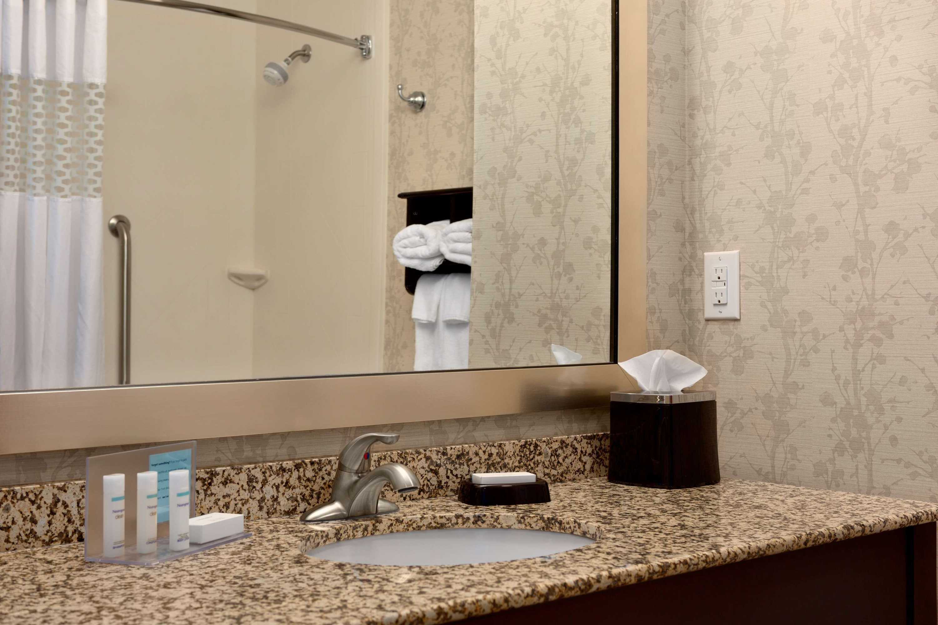 Gift card for Hampton Inn & Suites Parkersburg Downtown Gift card for Hampton Inn & Suites Parkersburg Downtown