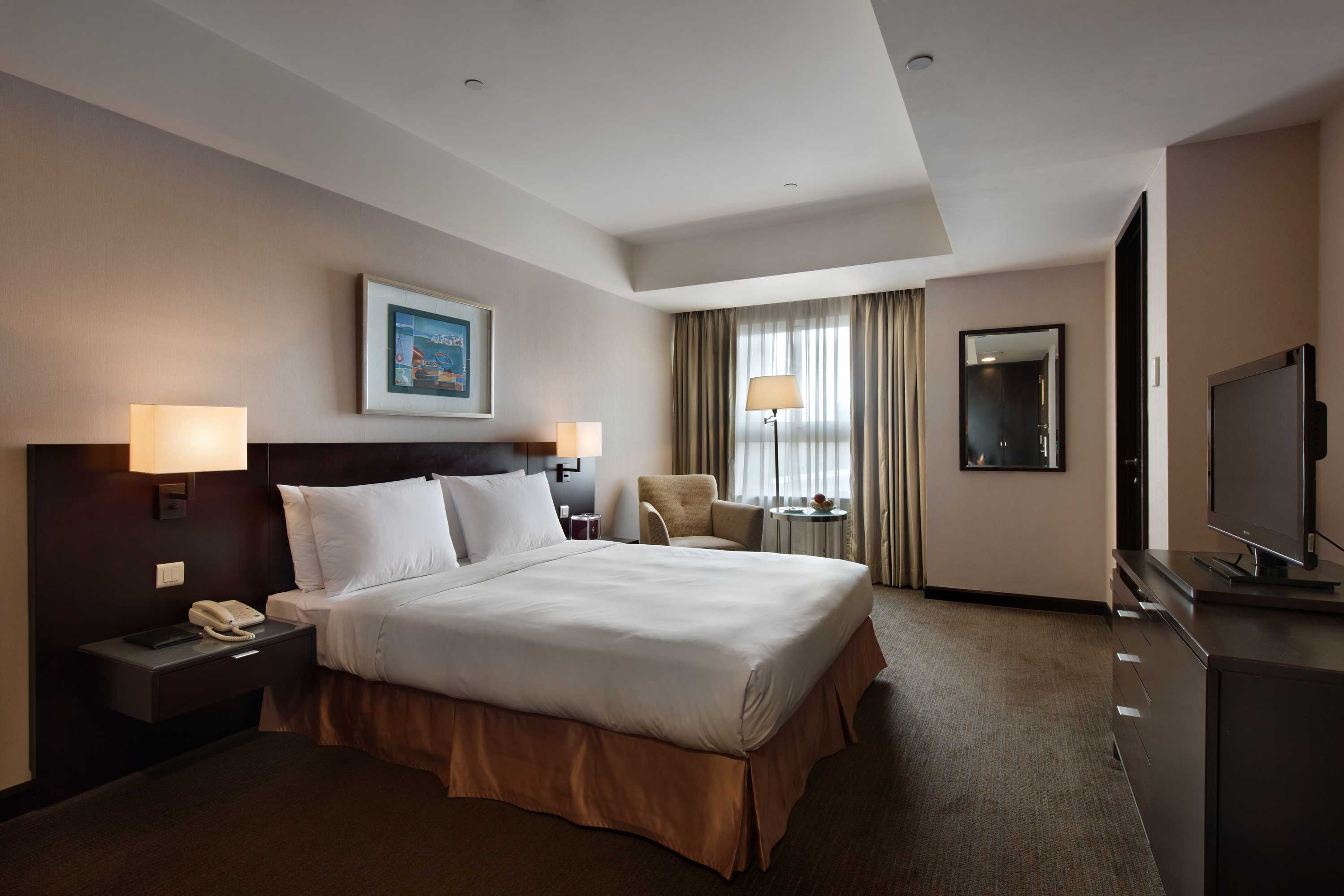 Gift card for Lakeshore Hotel Metropolis I Gift card for Lakeshore Hotel Metropolis I