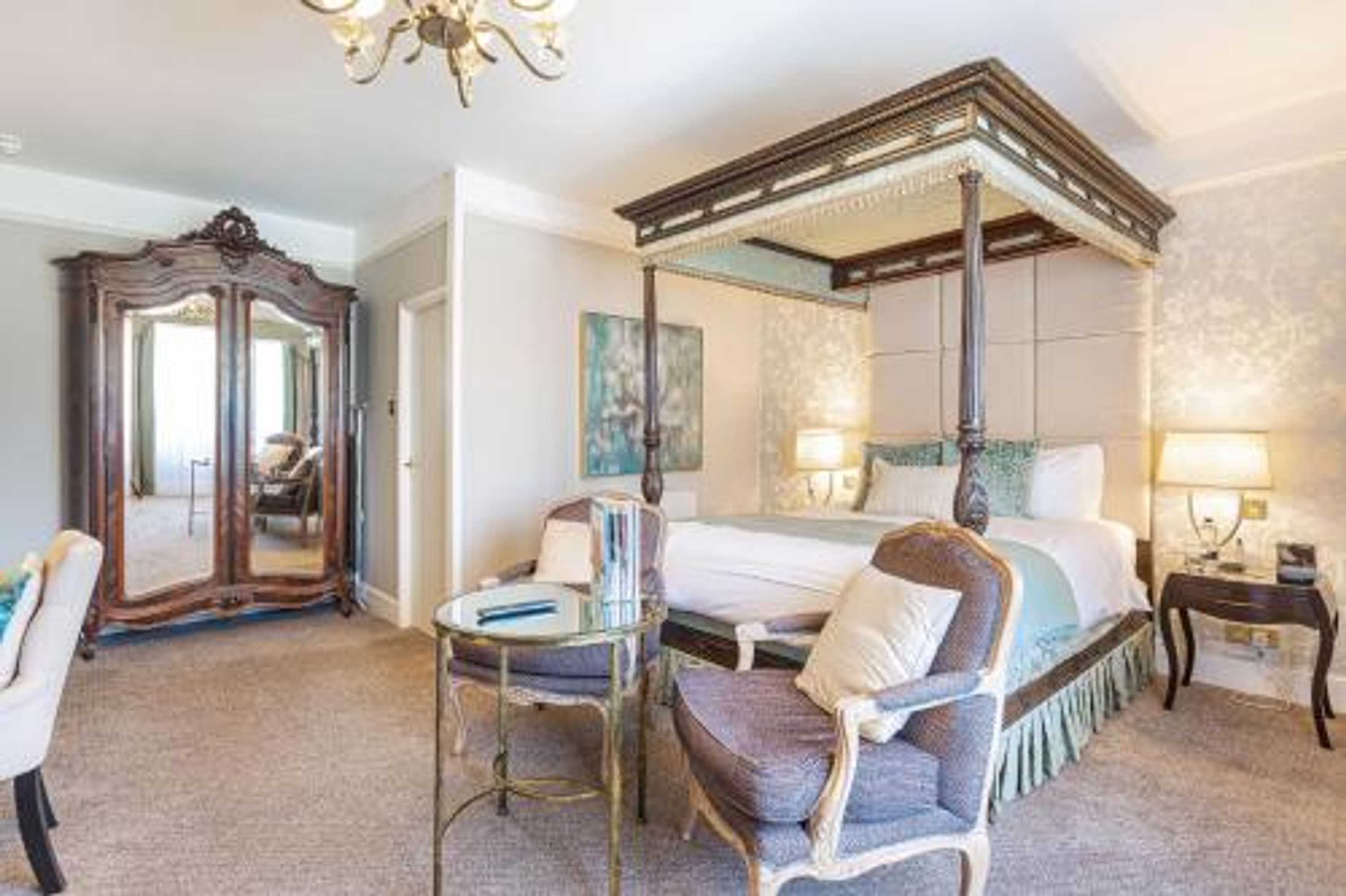 Gift card for The Swan Hotel, Wells, Somerset Gift card for The Swan Hotel, Wells, Somerset