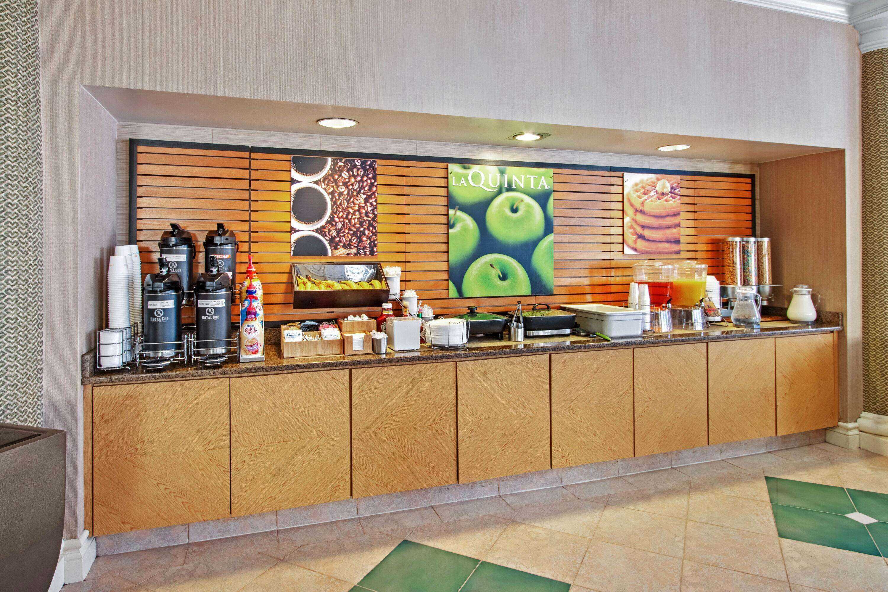 Gift card for La Quinta Inn & Suites by Wyndham Albuquerque West Gift card for La Quinta Inn & Suites by Wyndham Albuquerque West