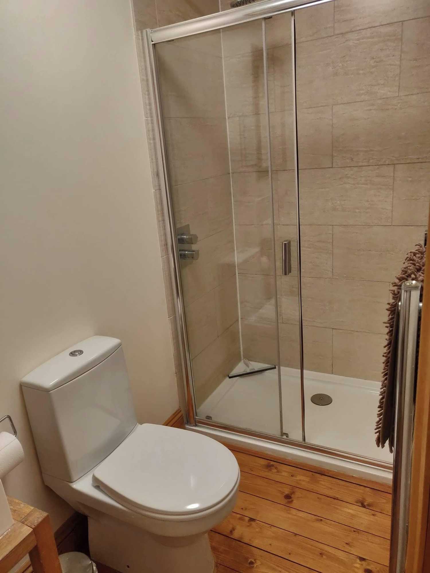 Gift card for 3 BR Ensuite Cottage Private Garden & Parking Near St Neots Gift card for 3 BR Ensuite Cottage Private Garden & Parking Near St Neots