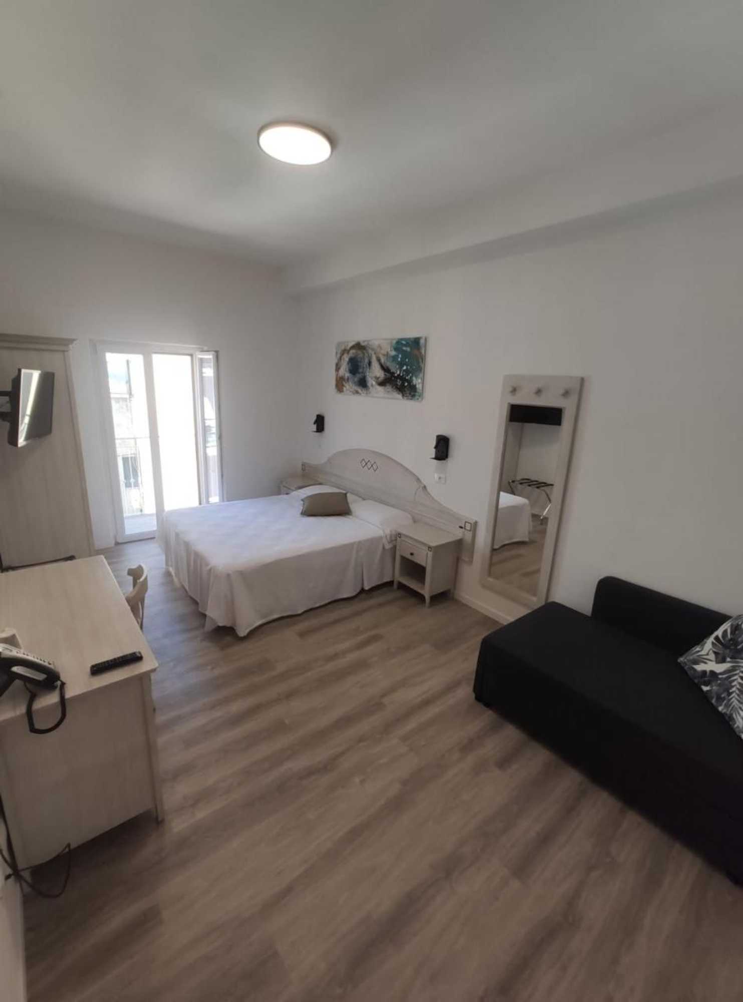 Gift card for Hotel Week End