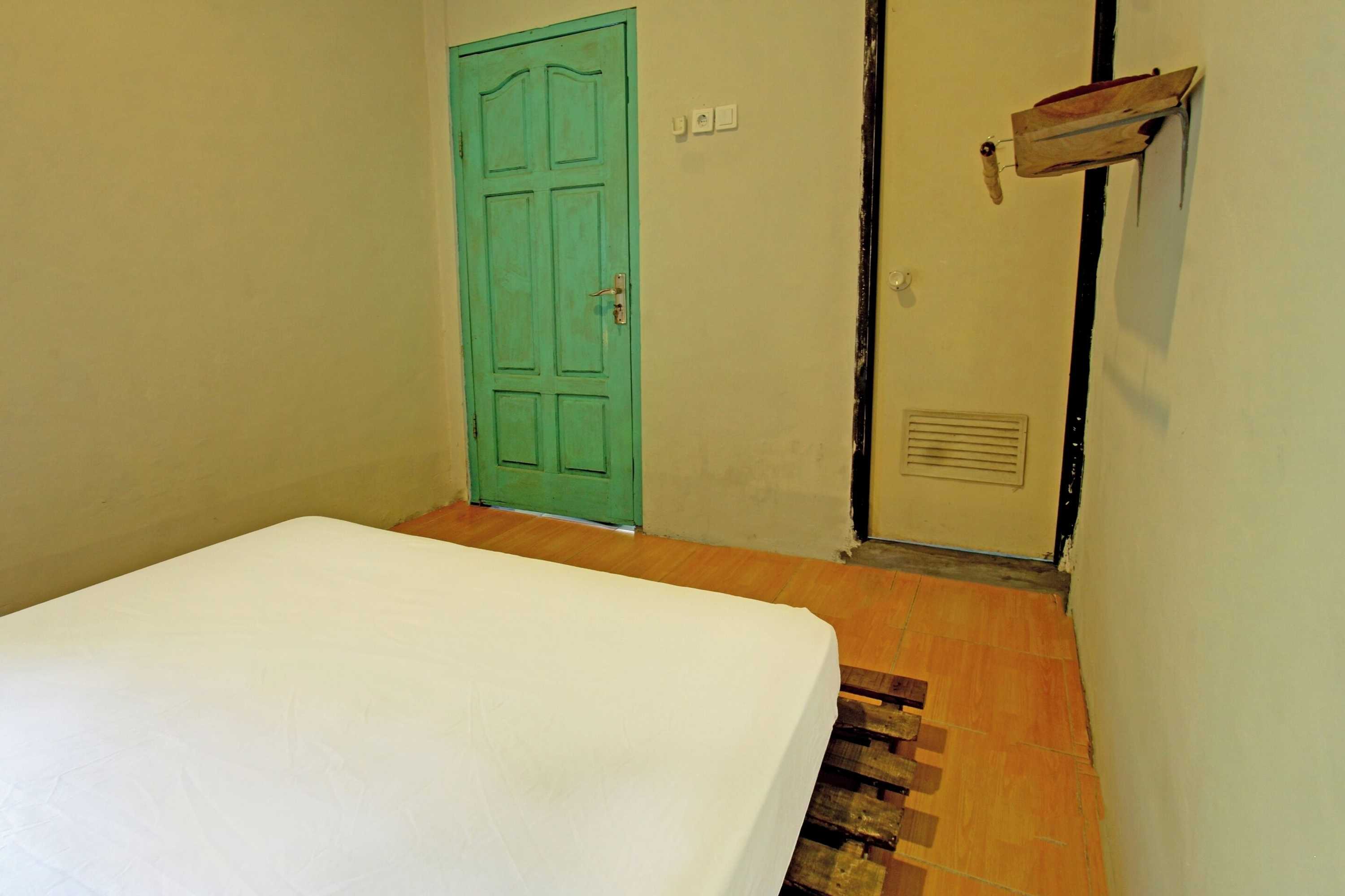 Gift card for Oyo 92825 Kamar Lombok Gift card for Oyo 92825 Kamar Lombok