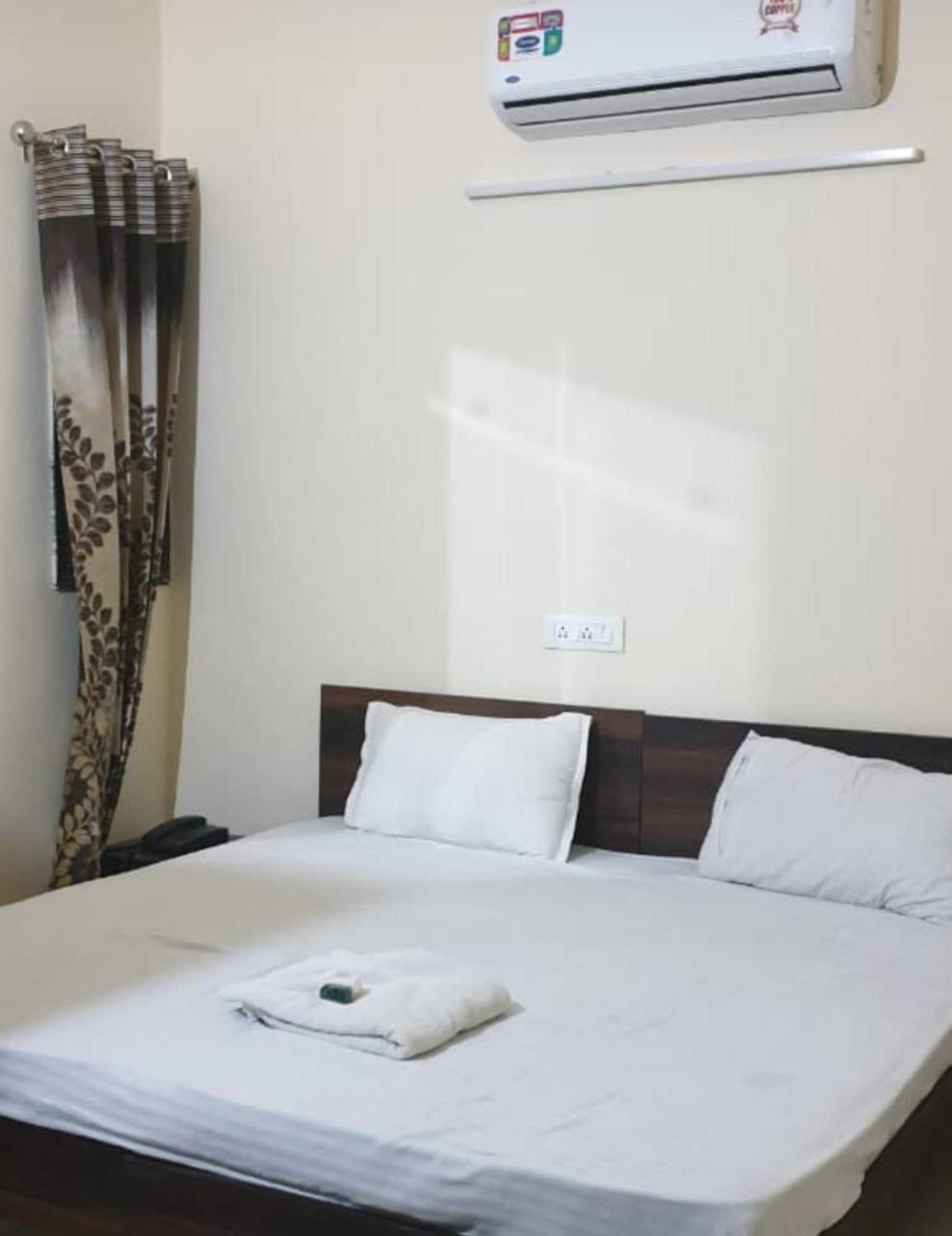 Gift card for Aanantham by Maliks