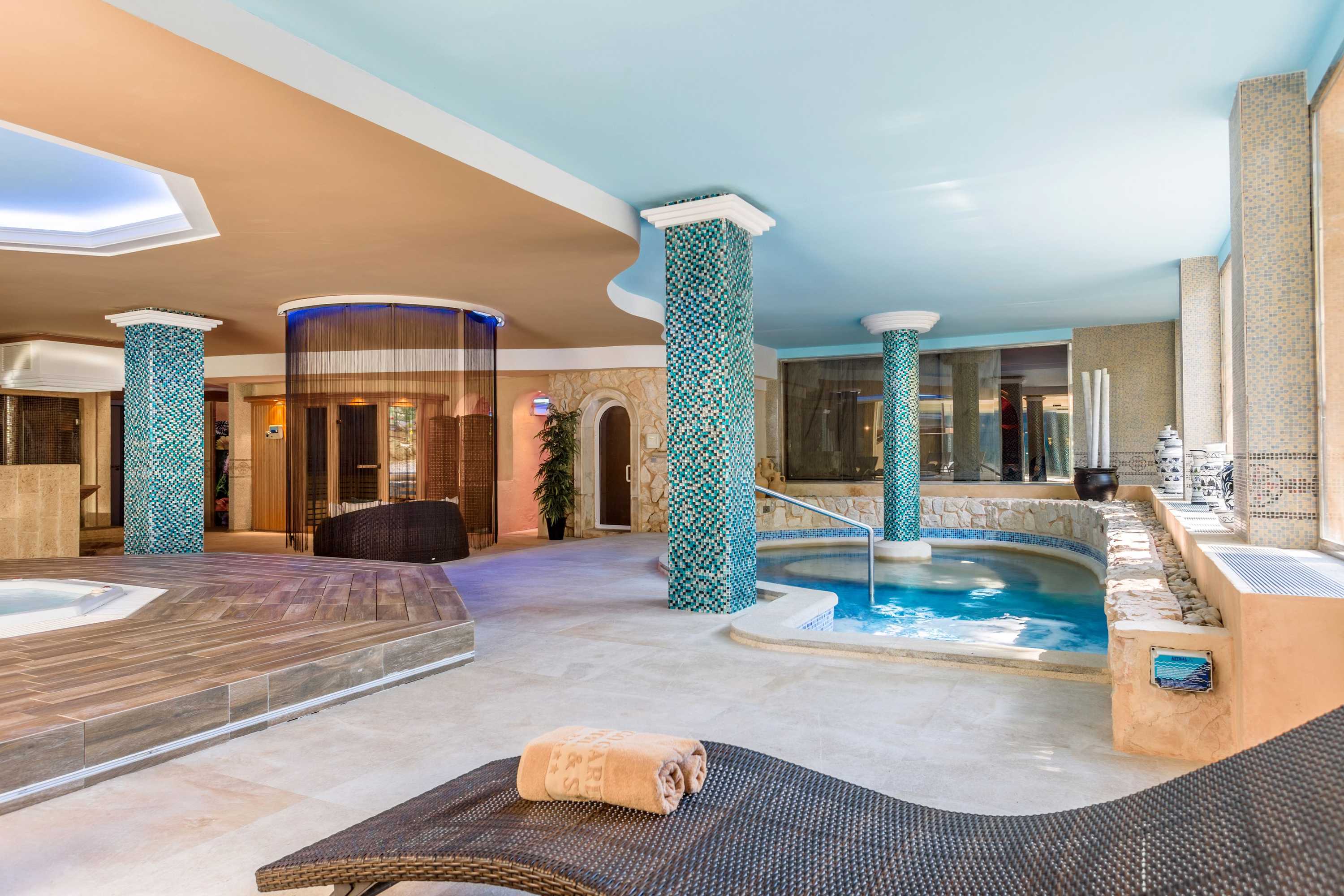 Gift card for Lago Garden Hotel & Spa Gift card for Lago Garden Hotel & Spa