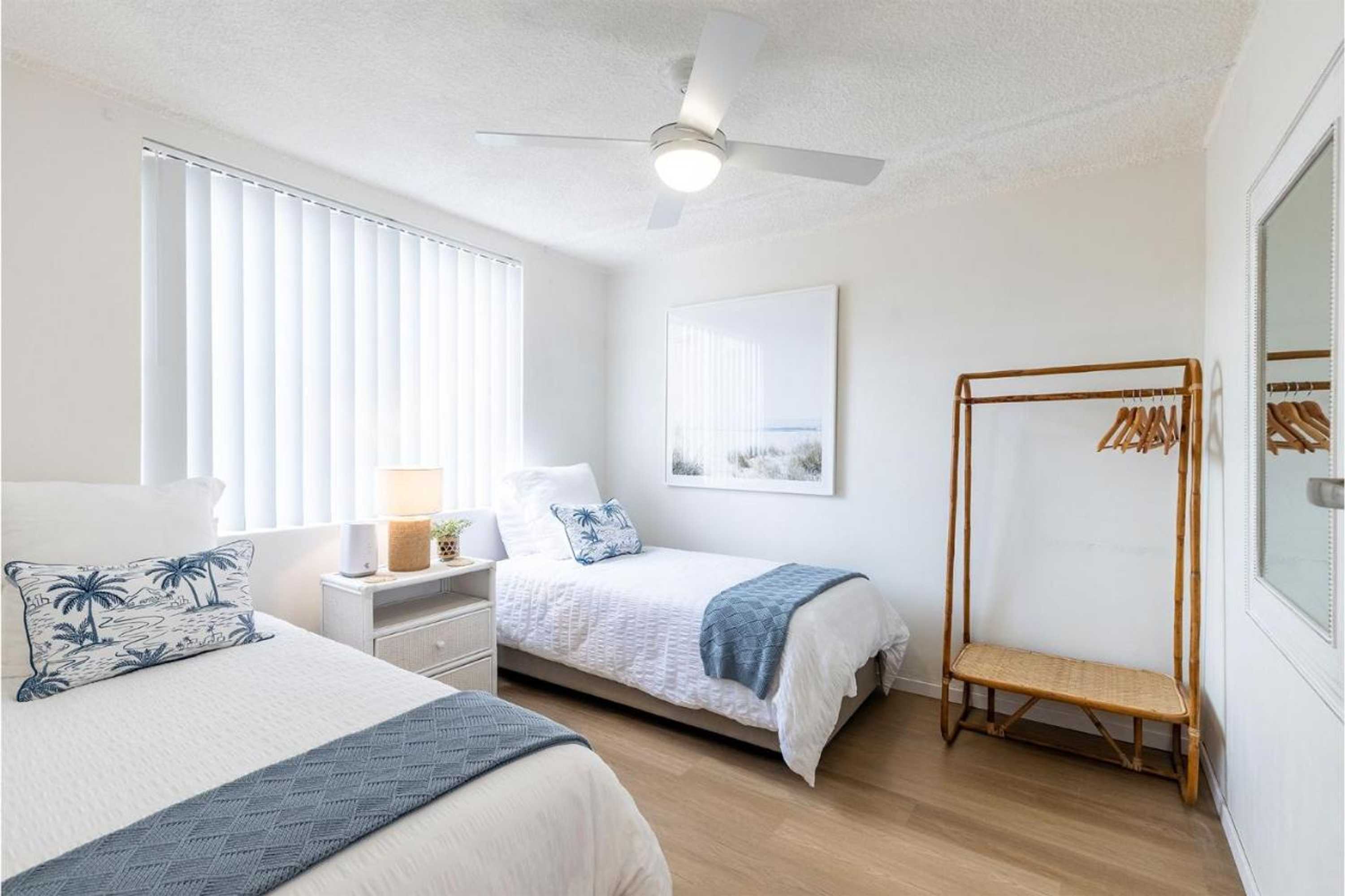 Gift card for Thurlow Lodge, 7,6 Thurlow Avenue - Beautifully Styled Unit With Wifi, Views And a Pool