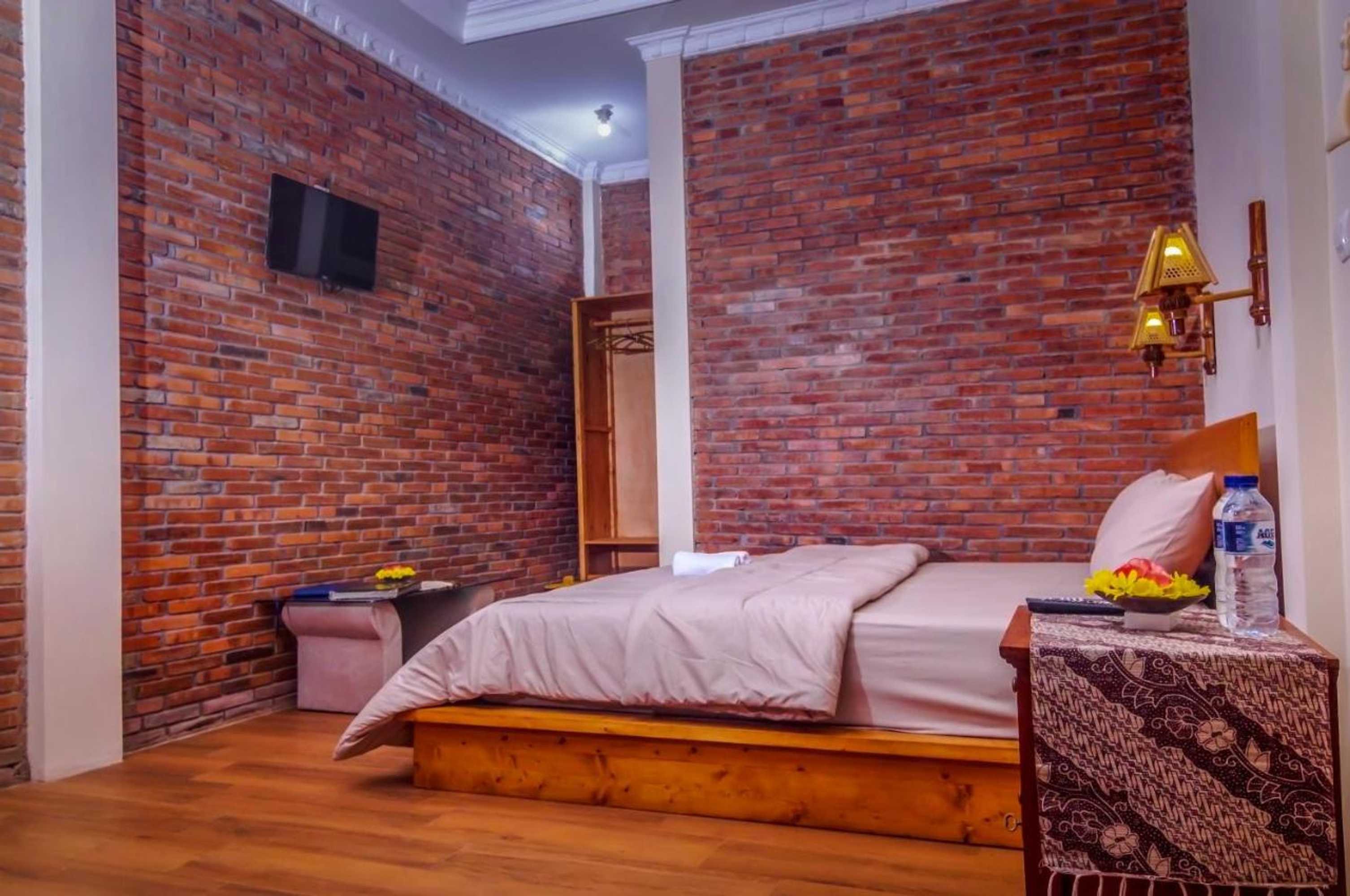 Gift card for Maher House Borobudur