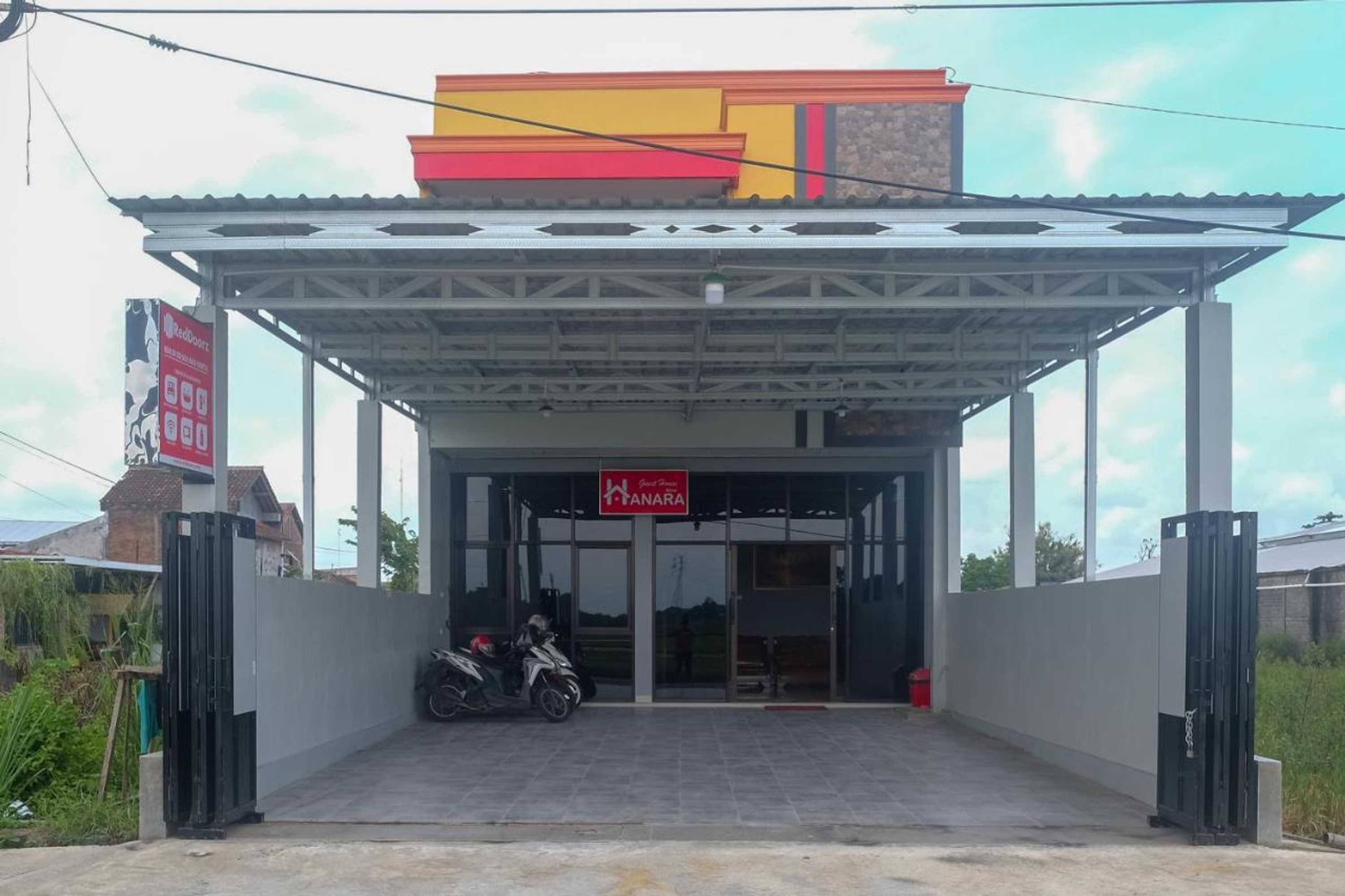 Gift card for Reddoorz Near Dr Oen Solo Baru Hospital Gift card for Reddoorz Near Dr Oen Solo Baru Hospital