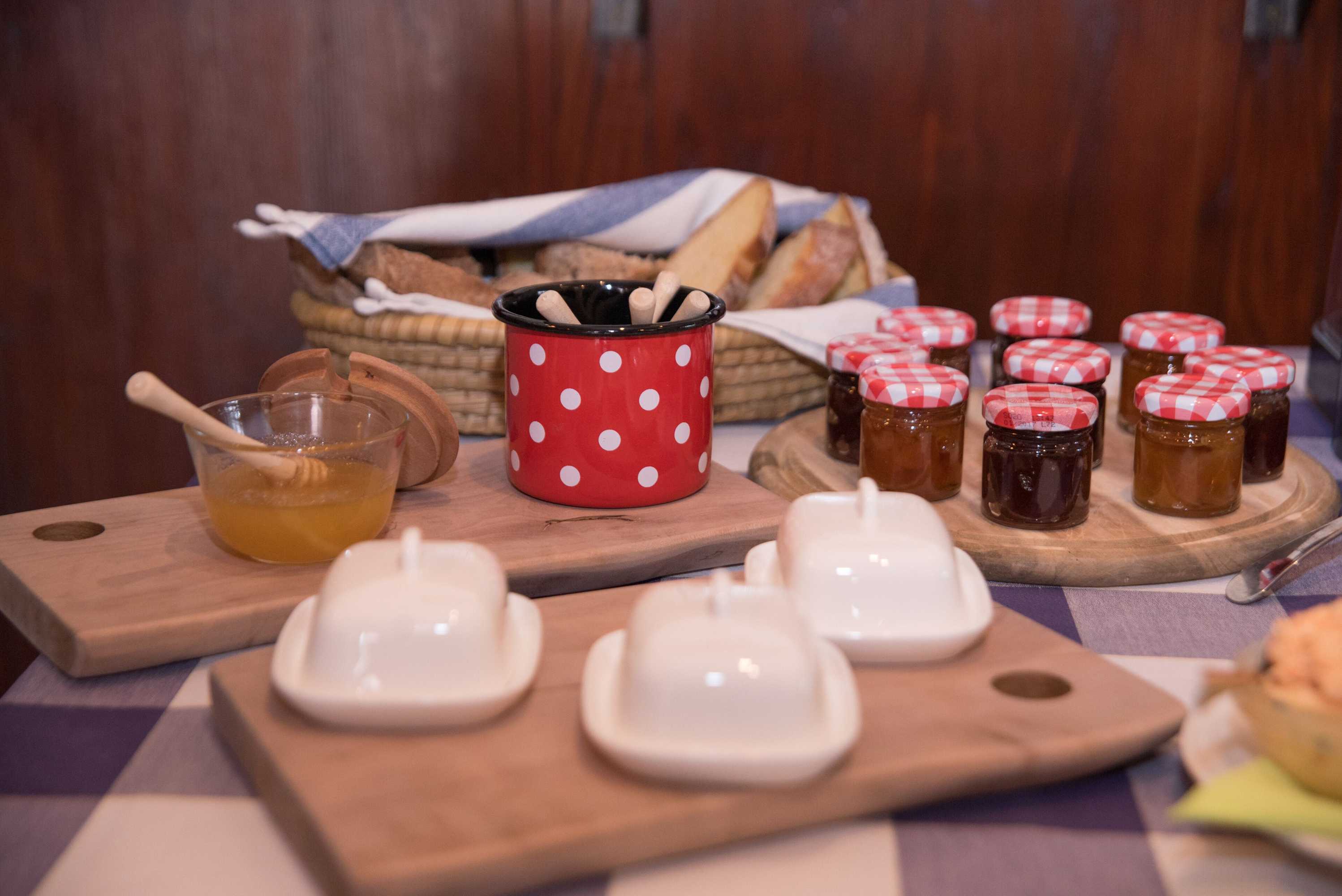 Gift card for Bed & Breakfast Dvorec - Beer Fountain & Galerija Okusov Gift card for Bed & Breakfast Dvorec - Beer Fountain & Galerija Okusov