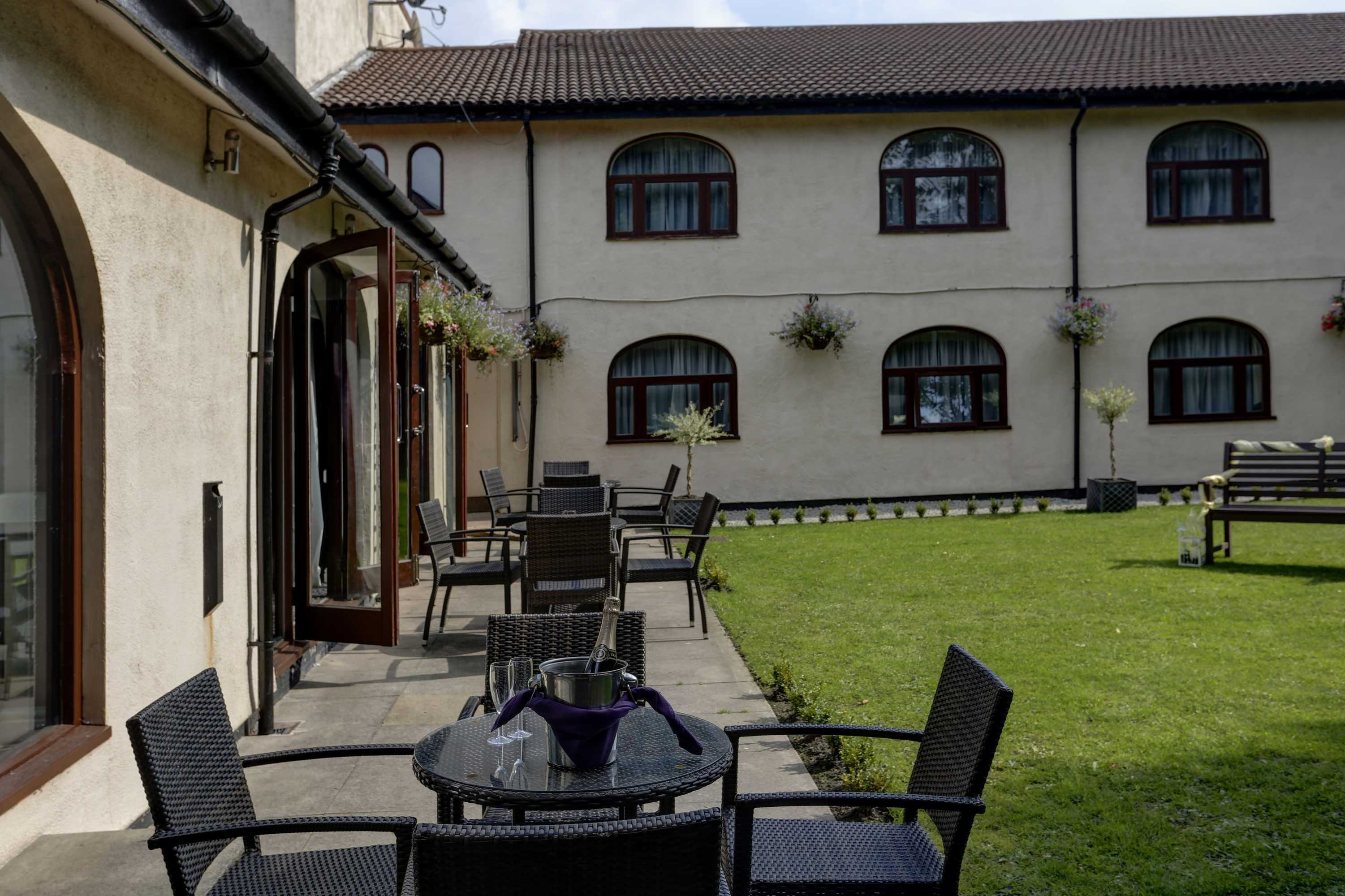 Gift card for Widnes Halton Everglades Park Hotel Gift card for Widnes Halton Everglades Park Hotel