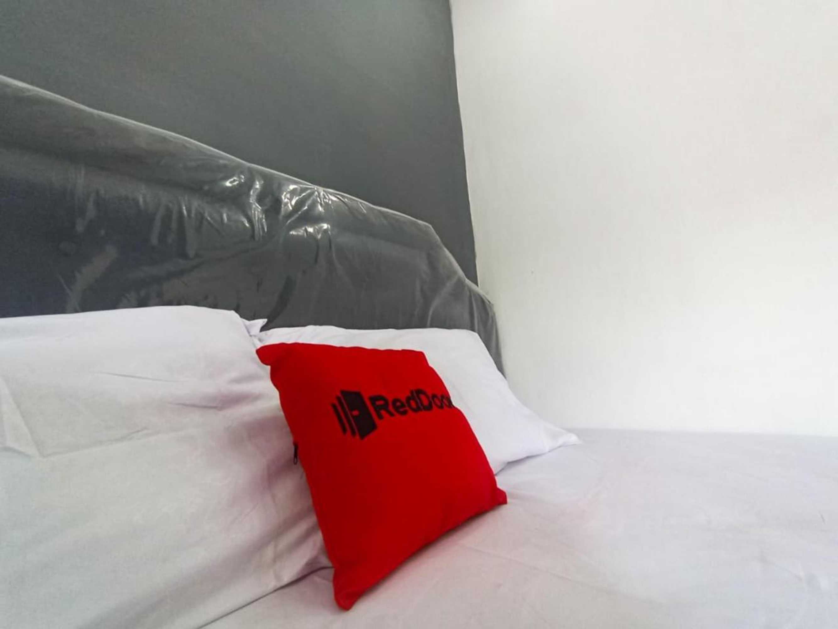 Gift card for Reddoorz at Brawijaya Central Kampung Inggris