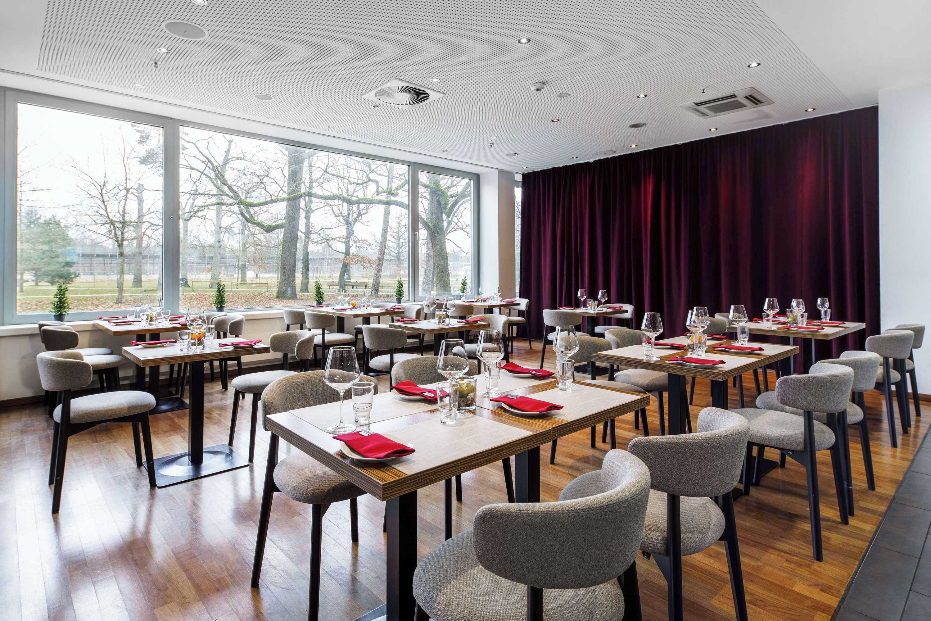 Gift card for Park Inn by Radisson Frankfurt Airport Hotel Gift card for Park Inn by Radisson Frankfurt Airport Hotel