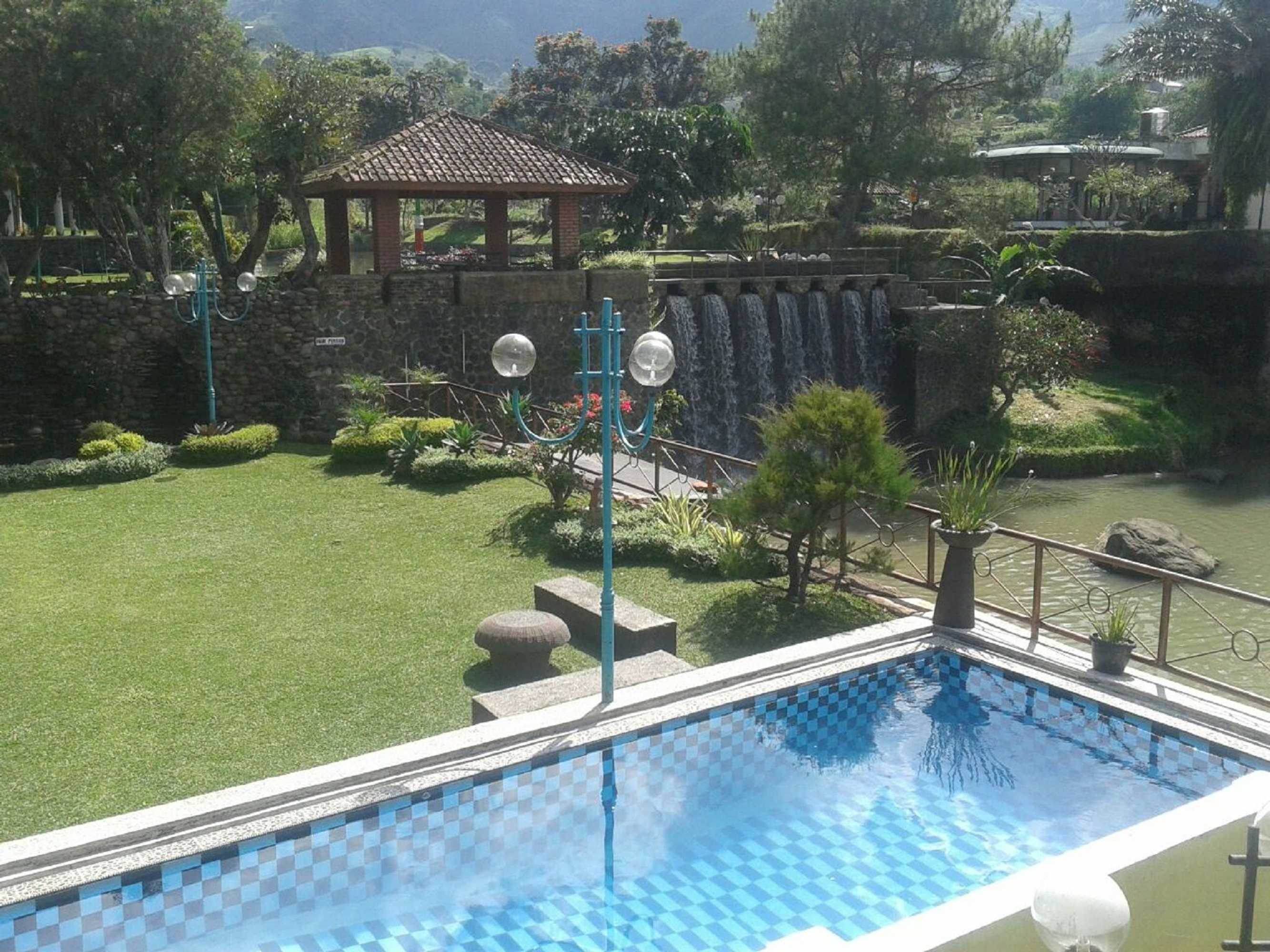 Gift card for Villa Kota Bunga Happy Aa2-11 Gift card for Villa Kota Bunga Happy Aa2-11