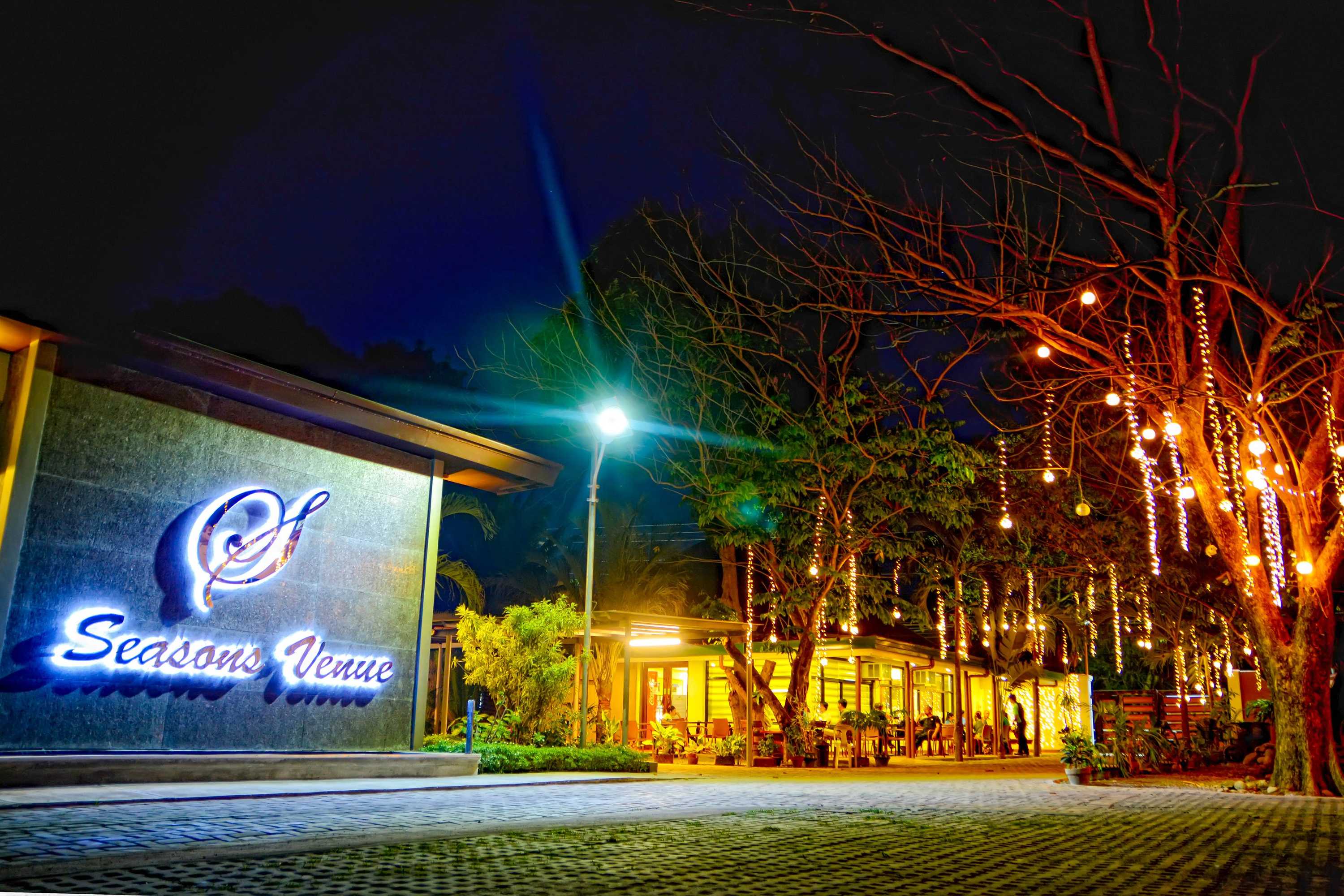 Gift card for Seasons Hotel And Convention Center