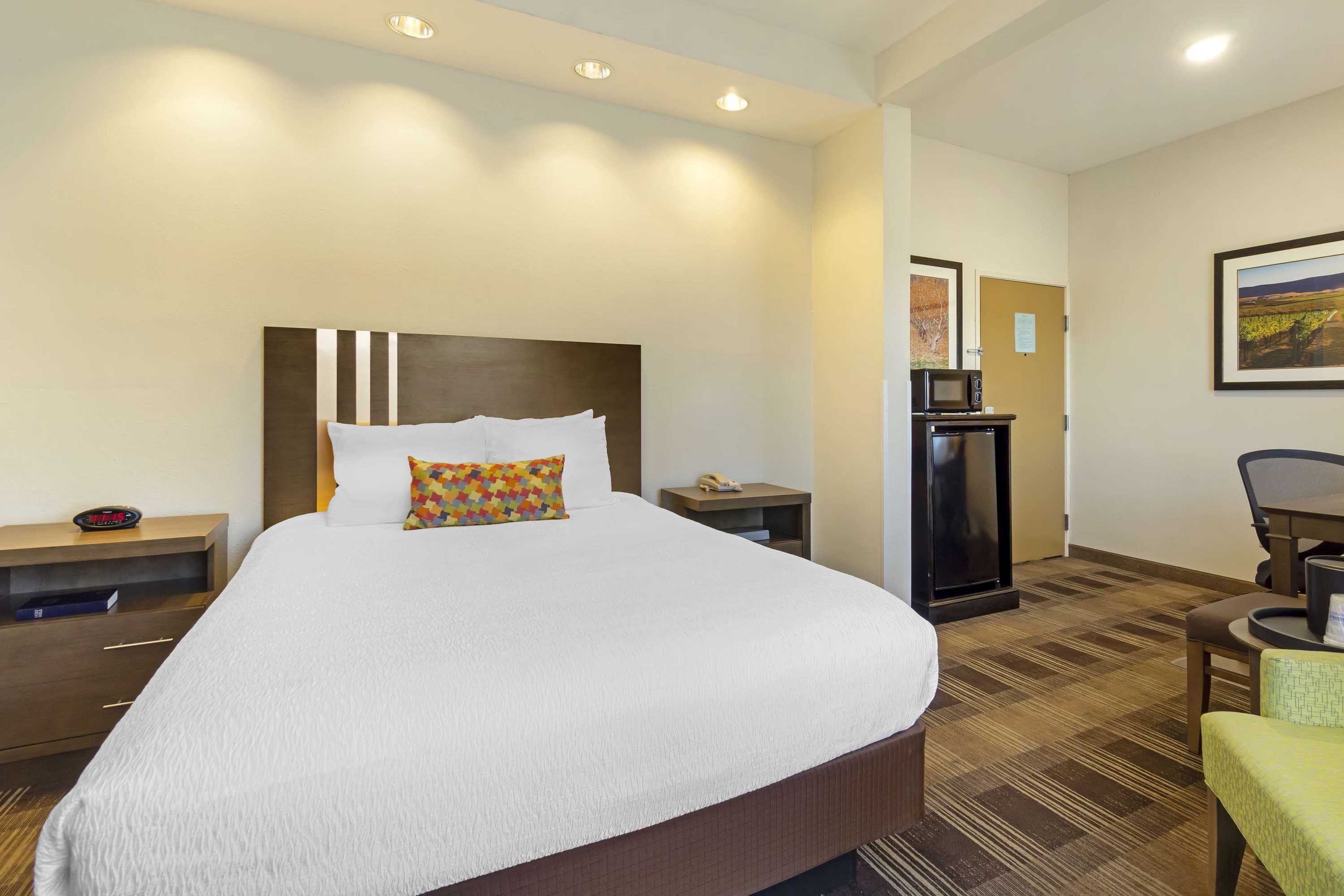 Gift card for Best Western Plus The Inn at Horse Heaven Gift card for Best Western Plus The Inn at Horse Heaven