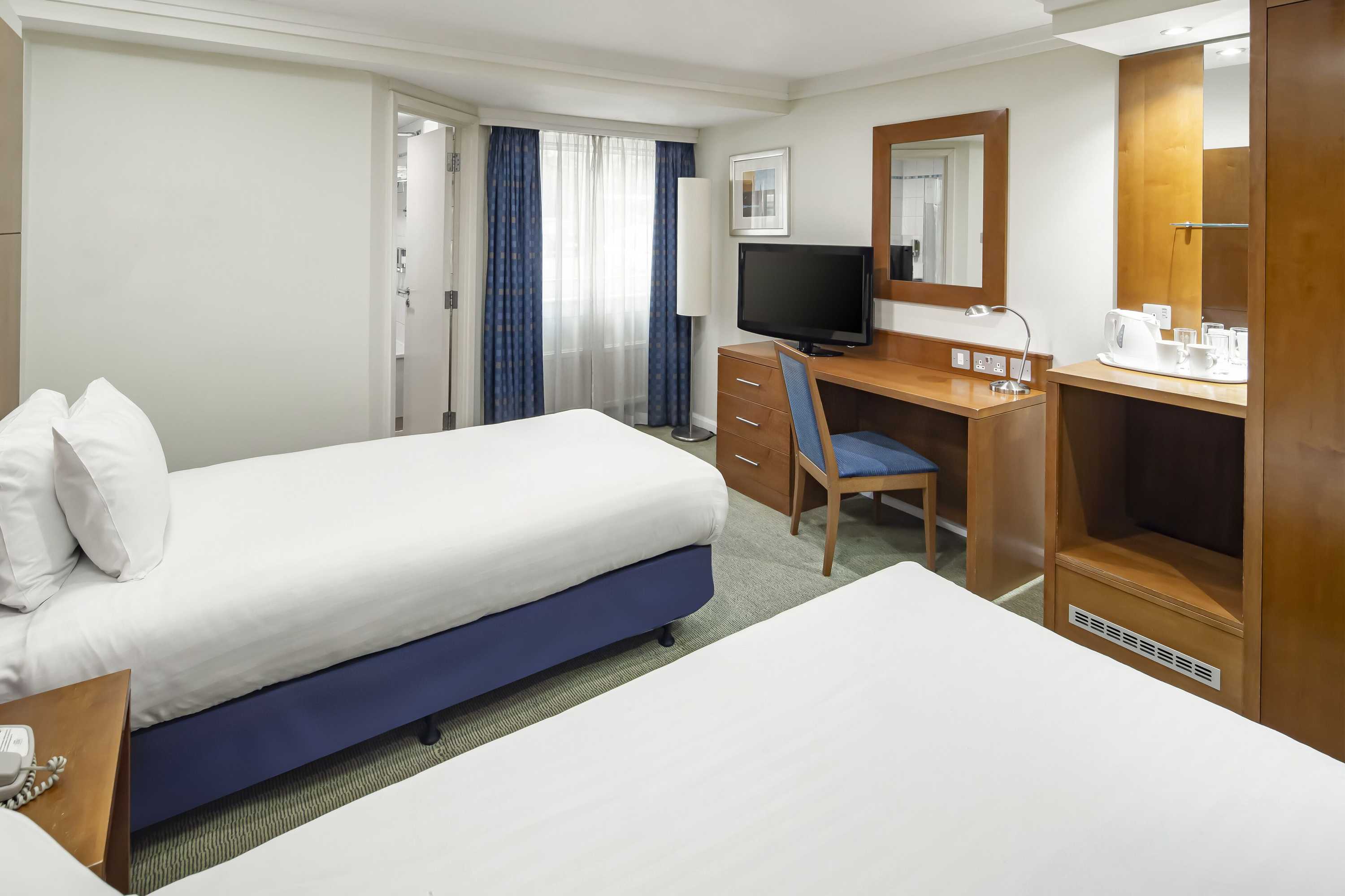 Gift card for Holiday Inn Basingstoke by Ihg Gift card for Holiday Inn Basingstoke by Ihg
