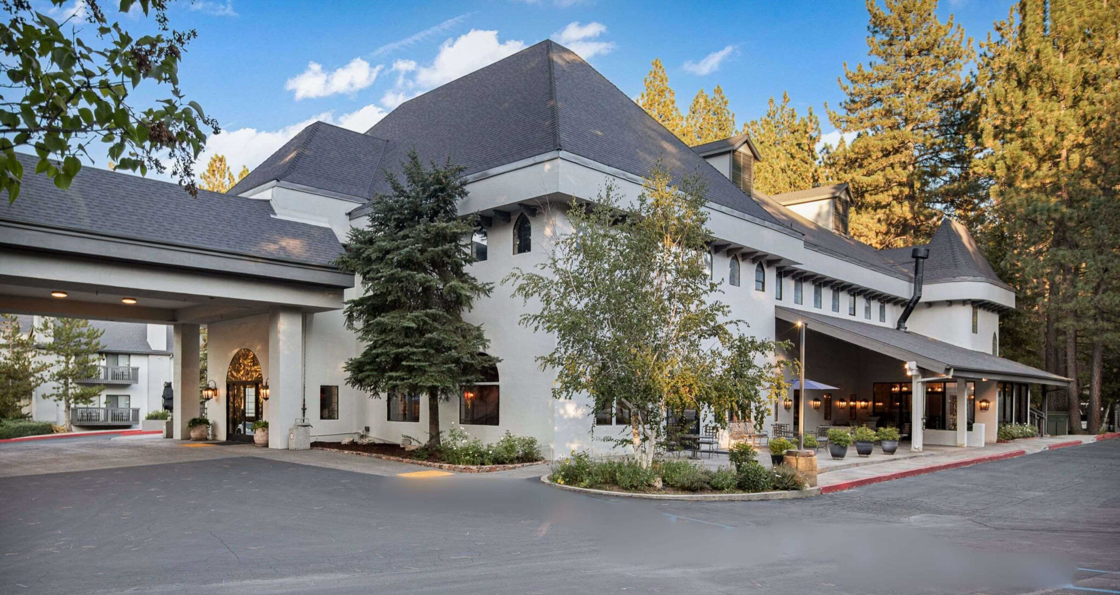Gift card for Chateau Big Bear Boutique Hotel, BW Signature Collection Gift card for Chateau Big Bear Boutique Hotel, BW Signature Collection